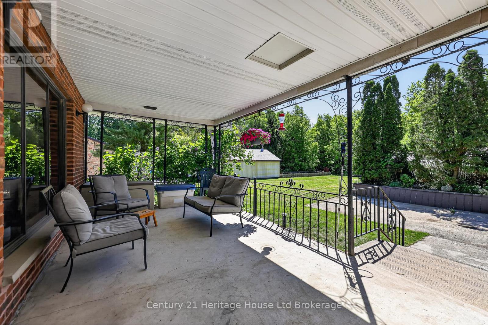 15067 Elginfield Road Property Photo 8