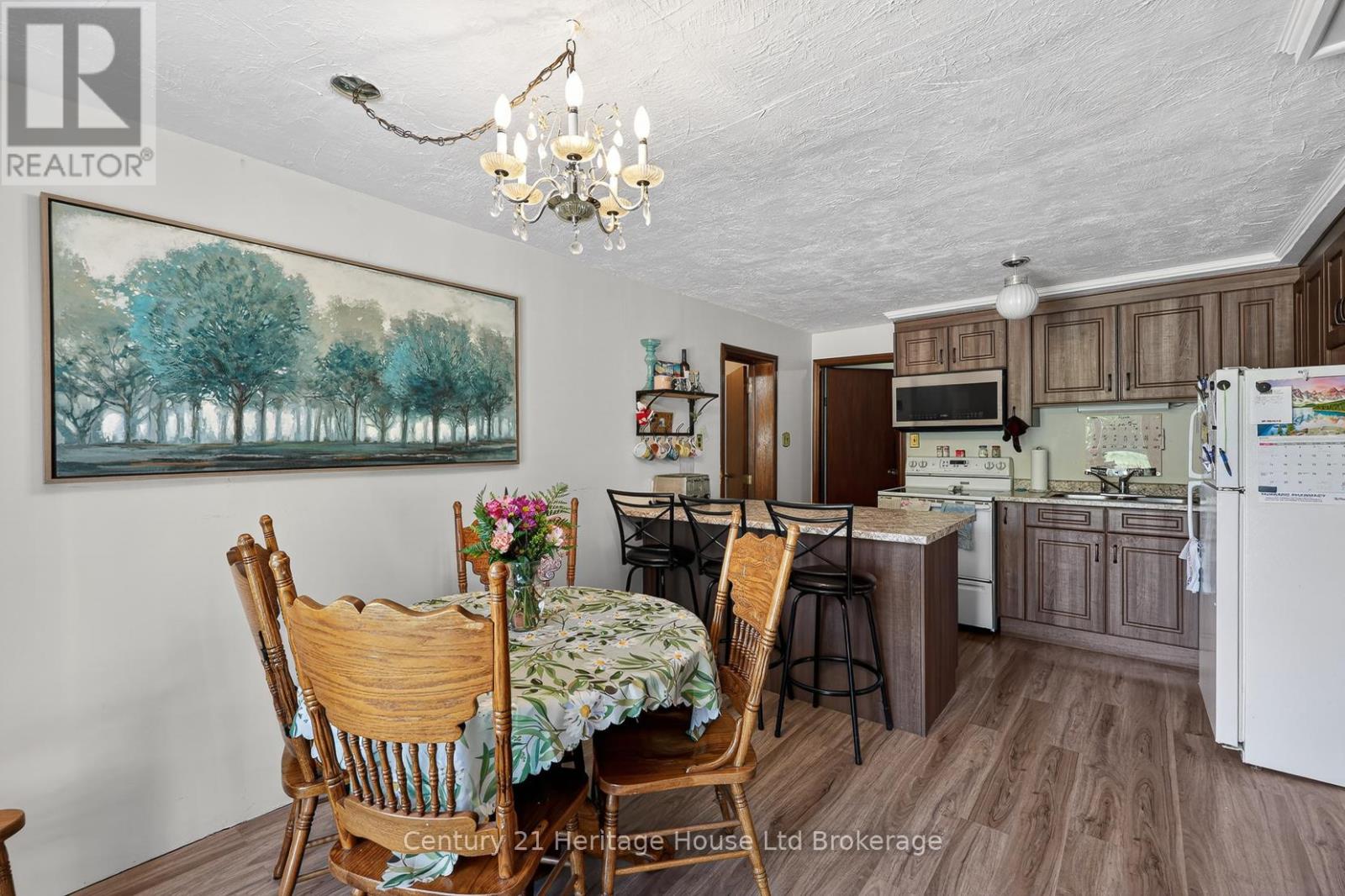 15067 Elginfield Road Property Photo 10