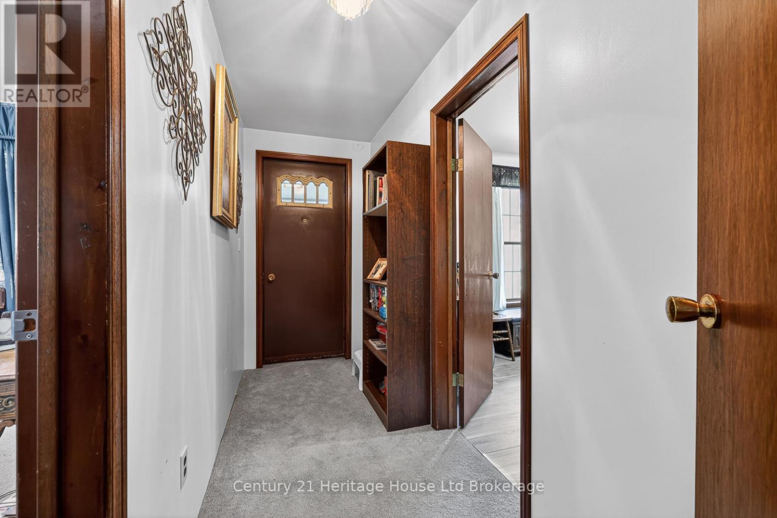 15067 Elginfield Road Property Photo 20
