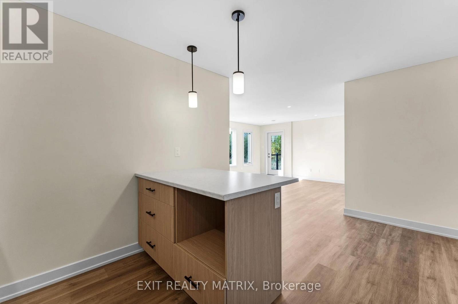 302 - 333 Belfort Street Property Photo 10