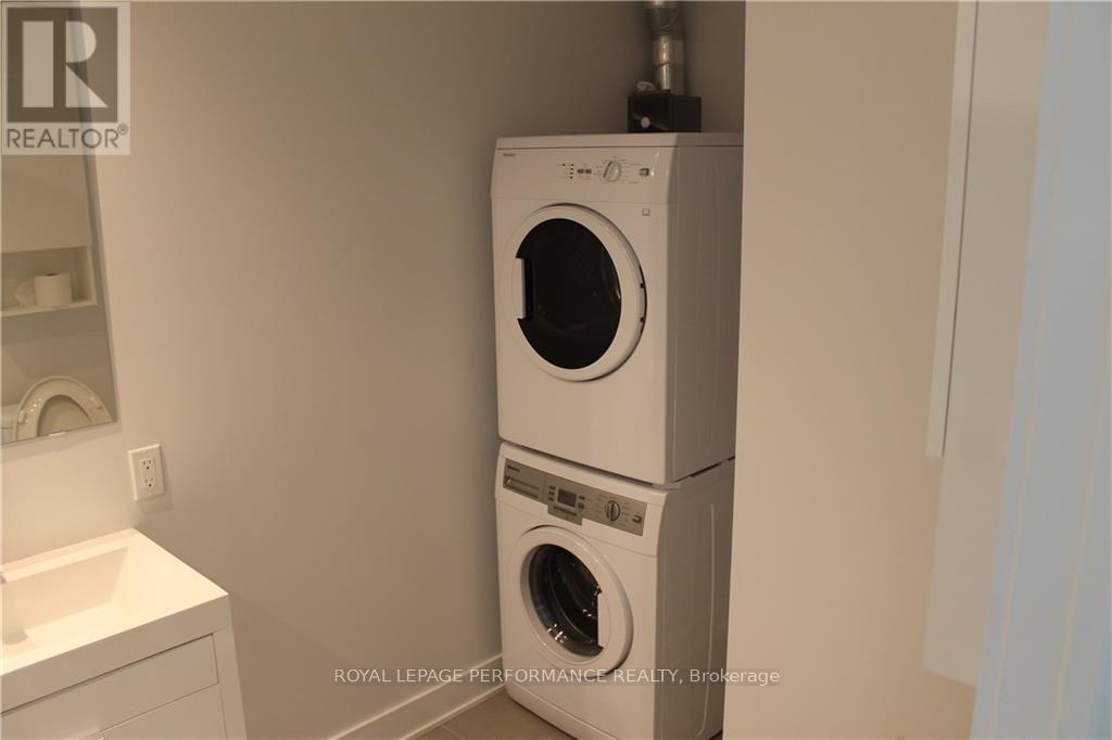 1804 - 20 Daly Avenue Property Photo 6
