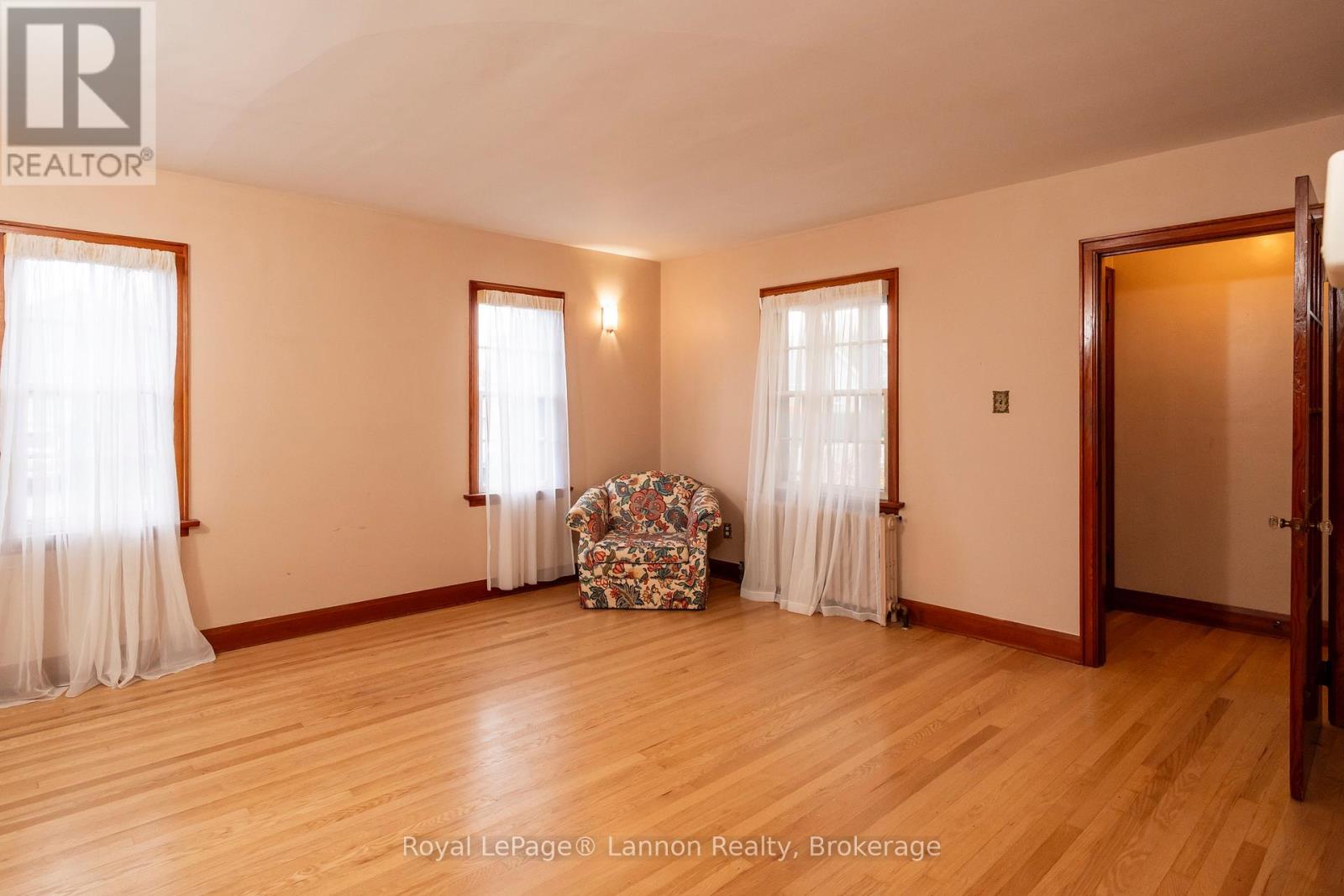 100 Hill Street S Property Photo 6