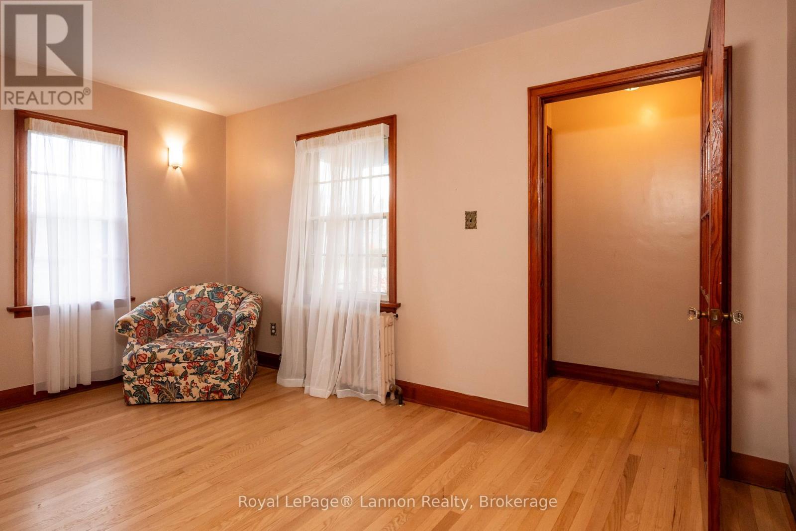 100 Hill Street S Property Photo 8