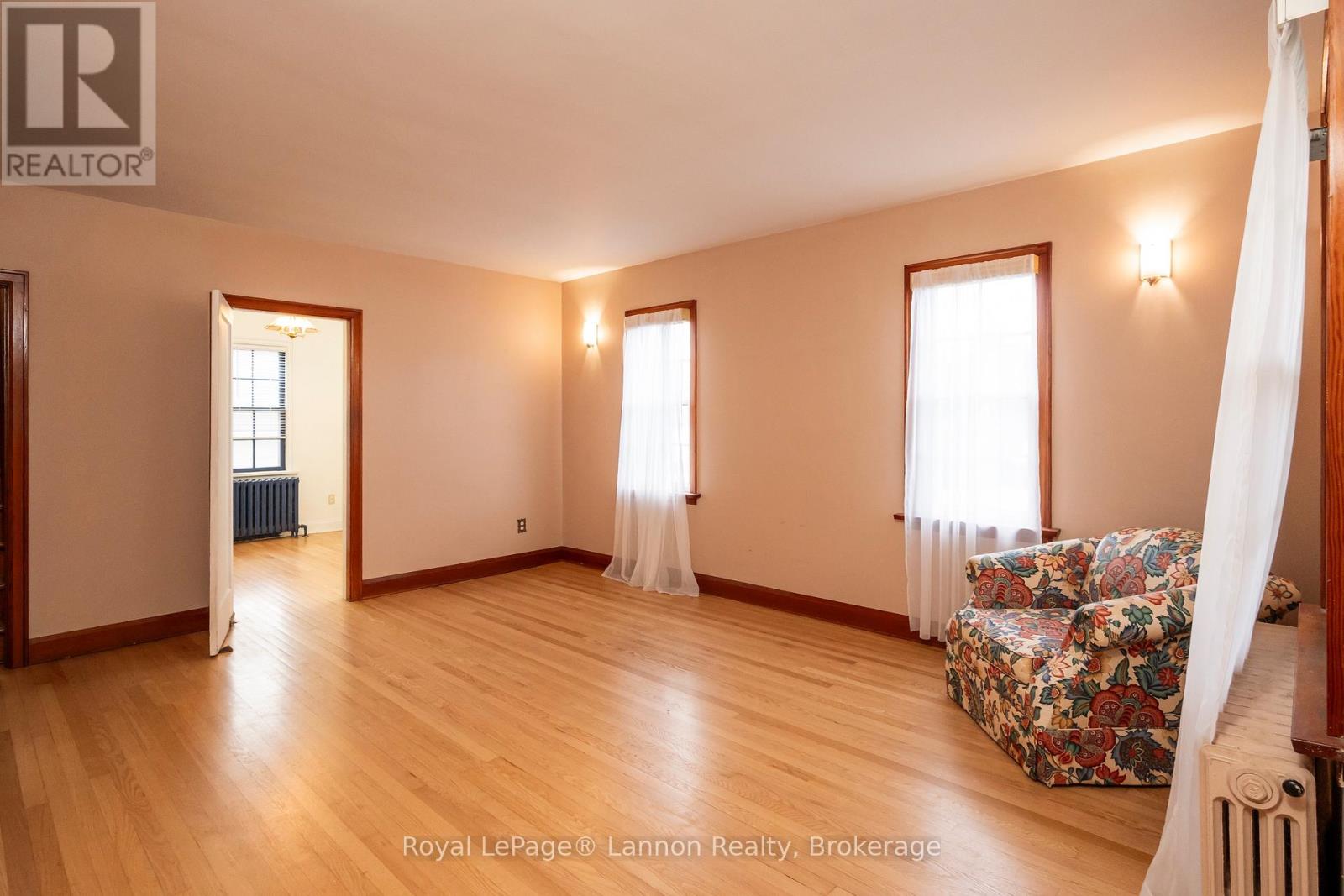 100 Hill Street S Property Photo 10