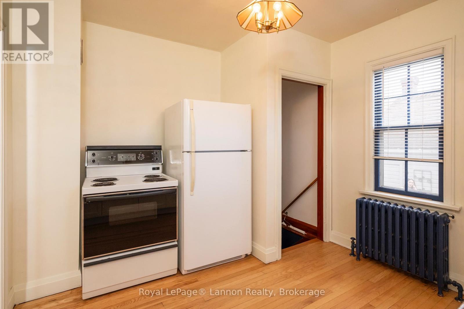 100 Hill Street S Property Photo 13