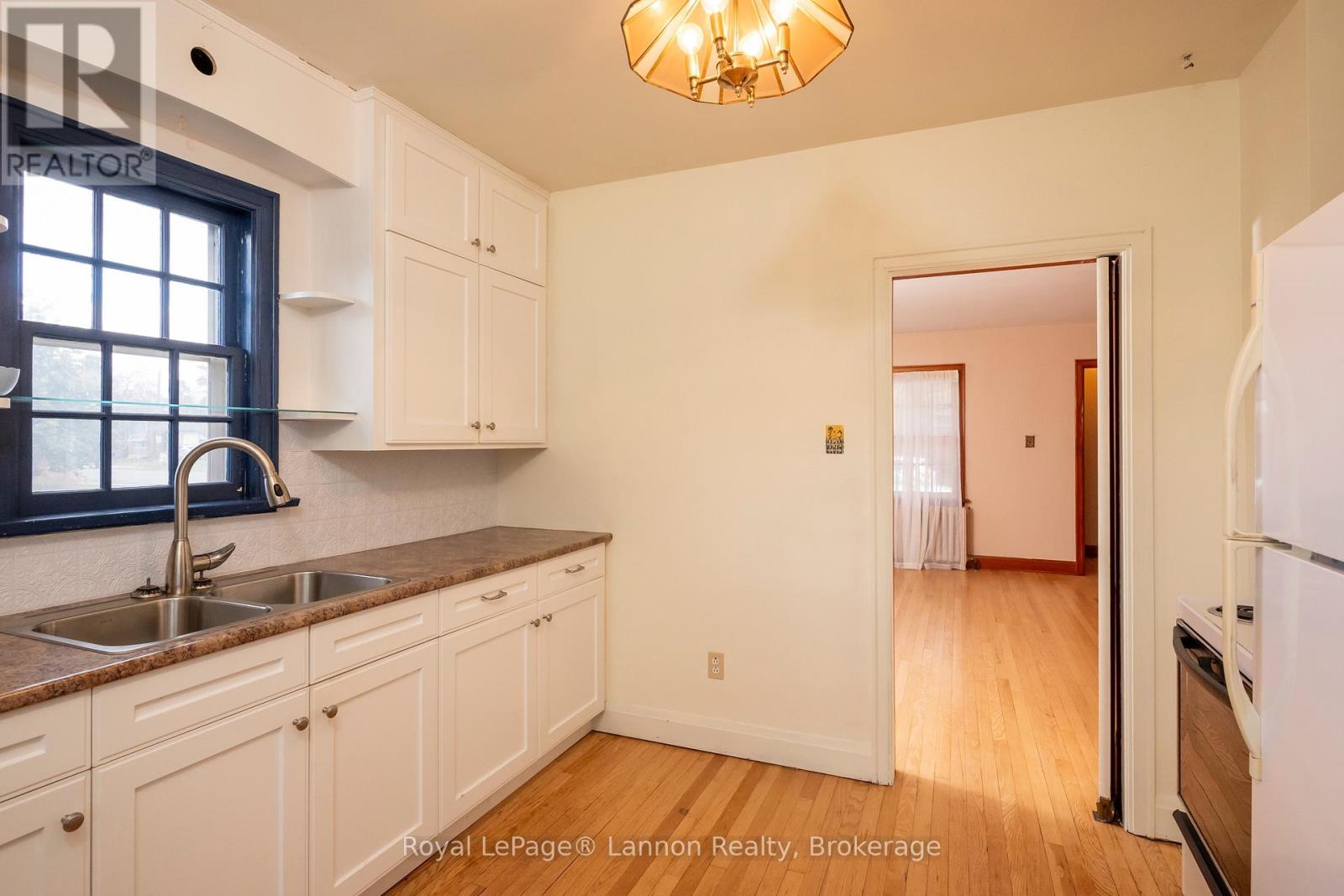 100 Hill Street S Property Photo 15