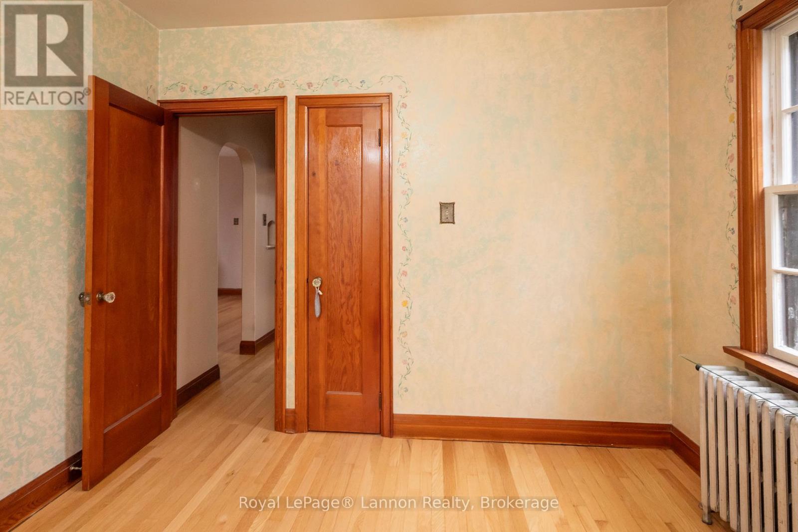 100 Hill Street S Property Photo 17