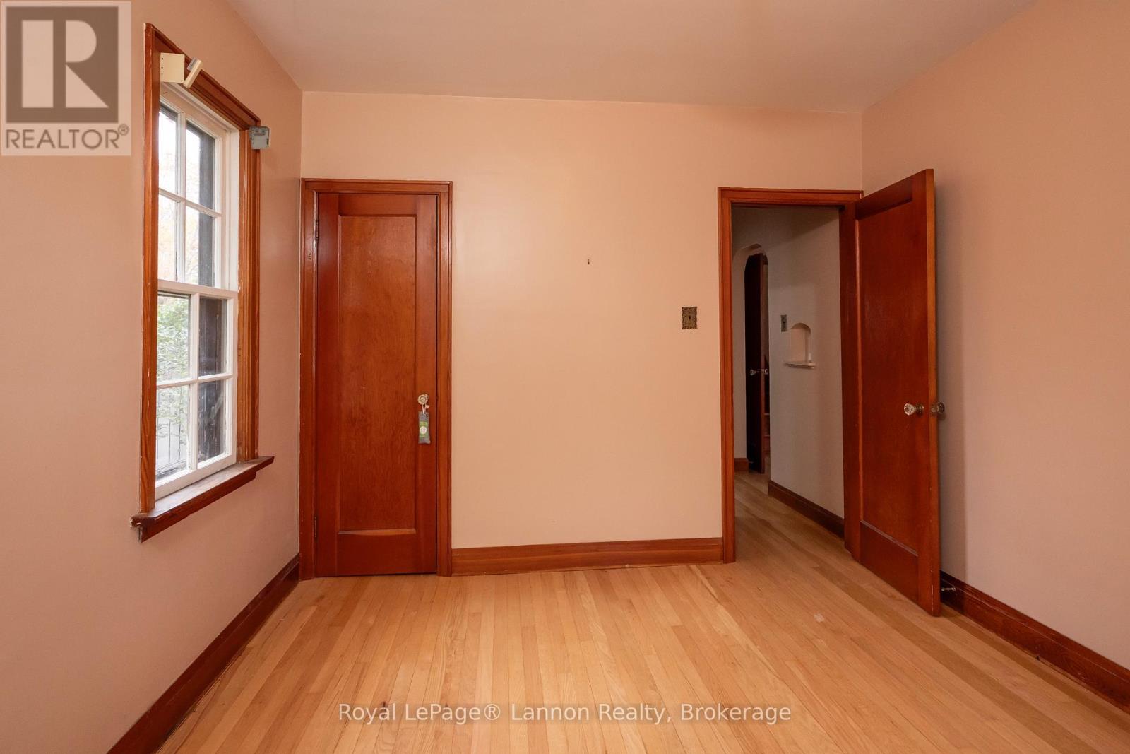 100 Hill Street S Property Photo 19