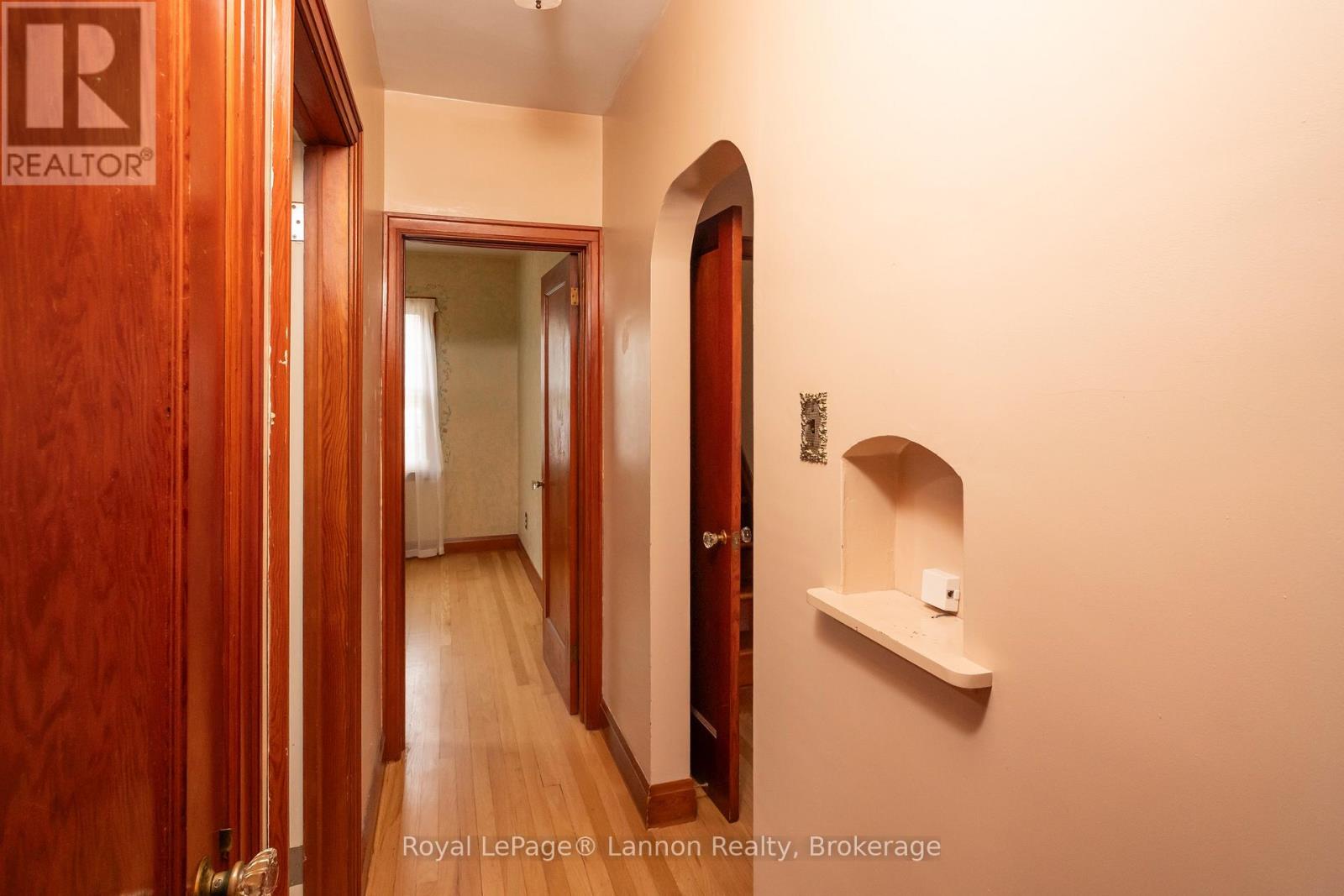 100 Hill Street S Property Photo 20