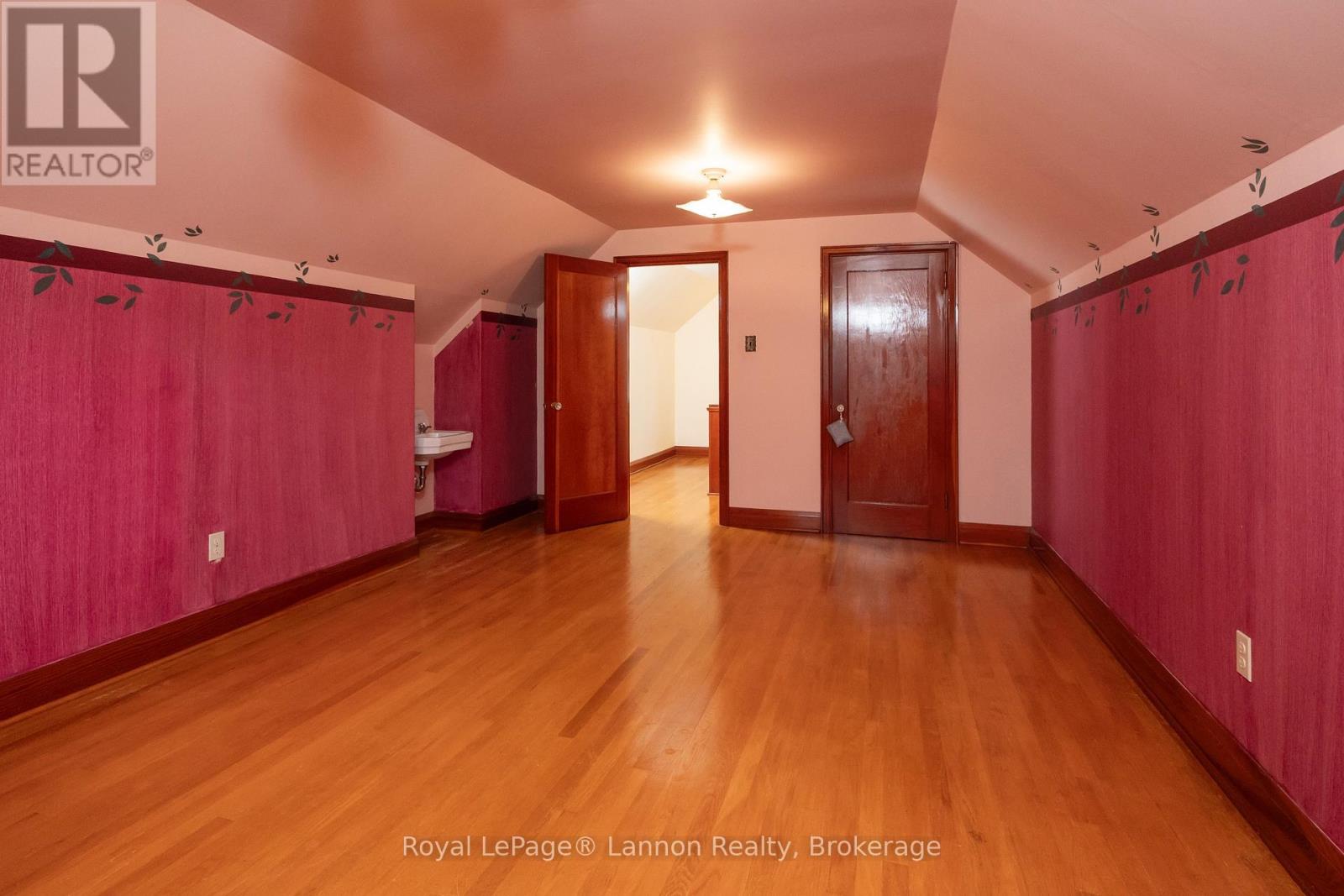 100 Hill Street S Property Photo 25
