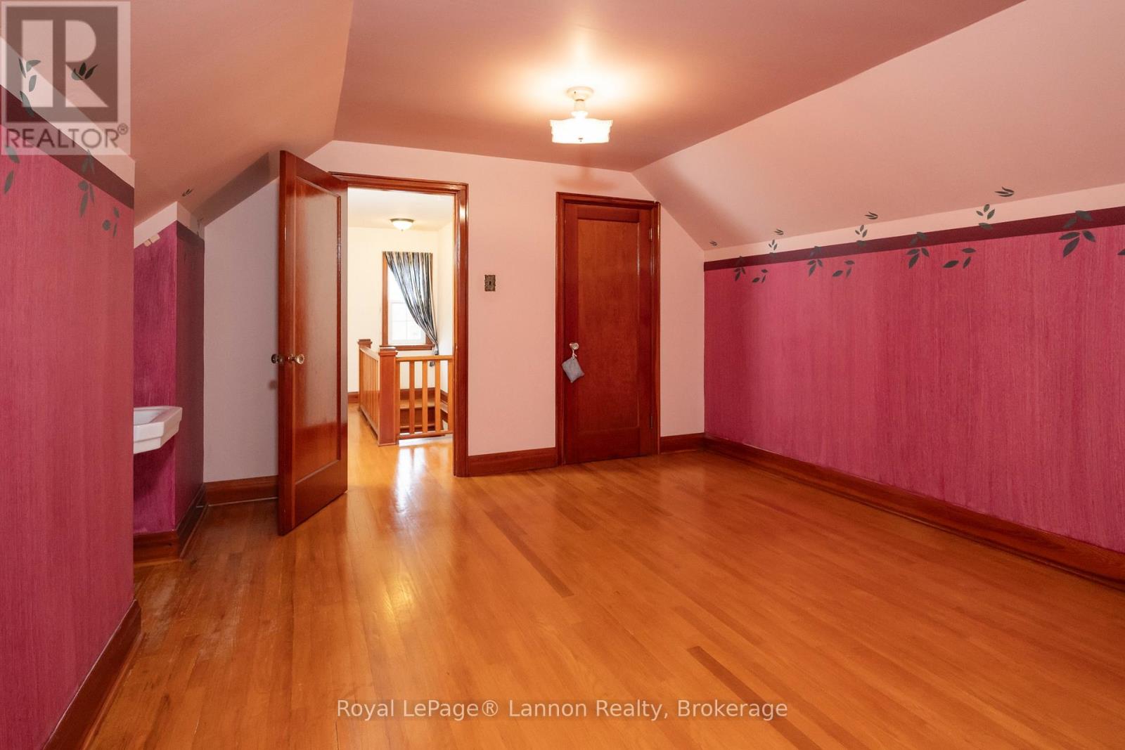 100 Hill Street S Property Photo 26