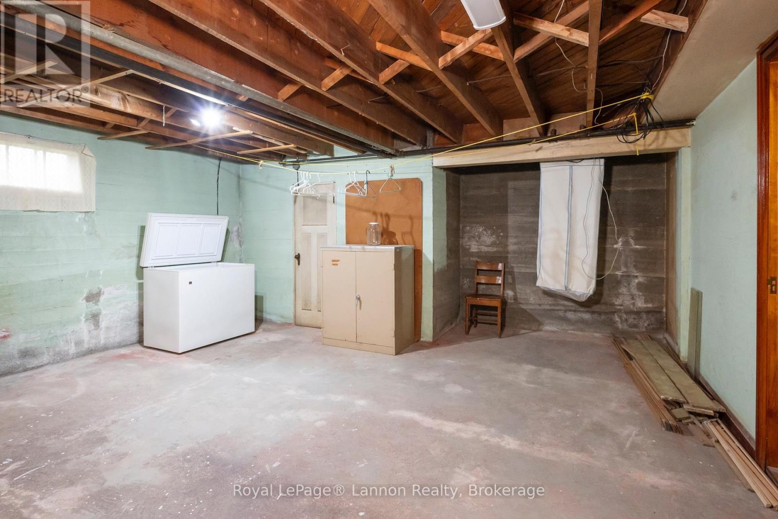 100 Hill Street S Property Photo 29