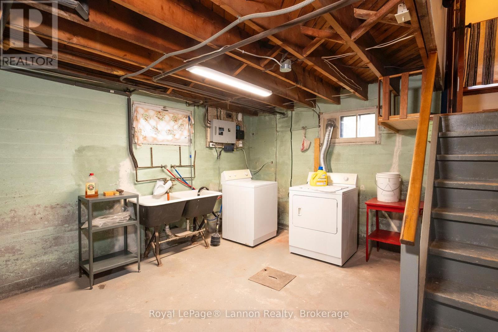 100 Hill Street S Property Photo 30