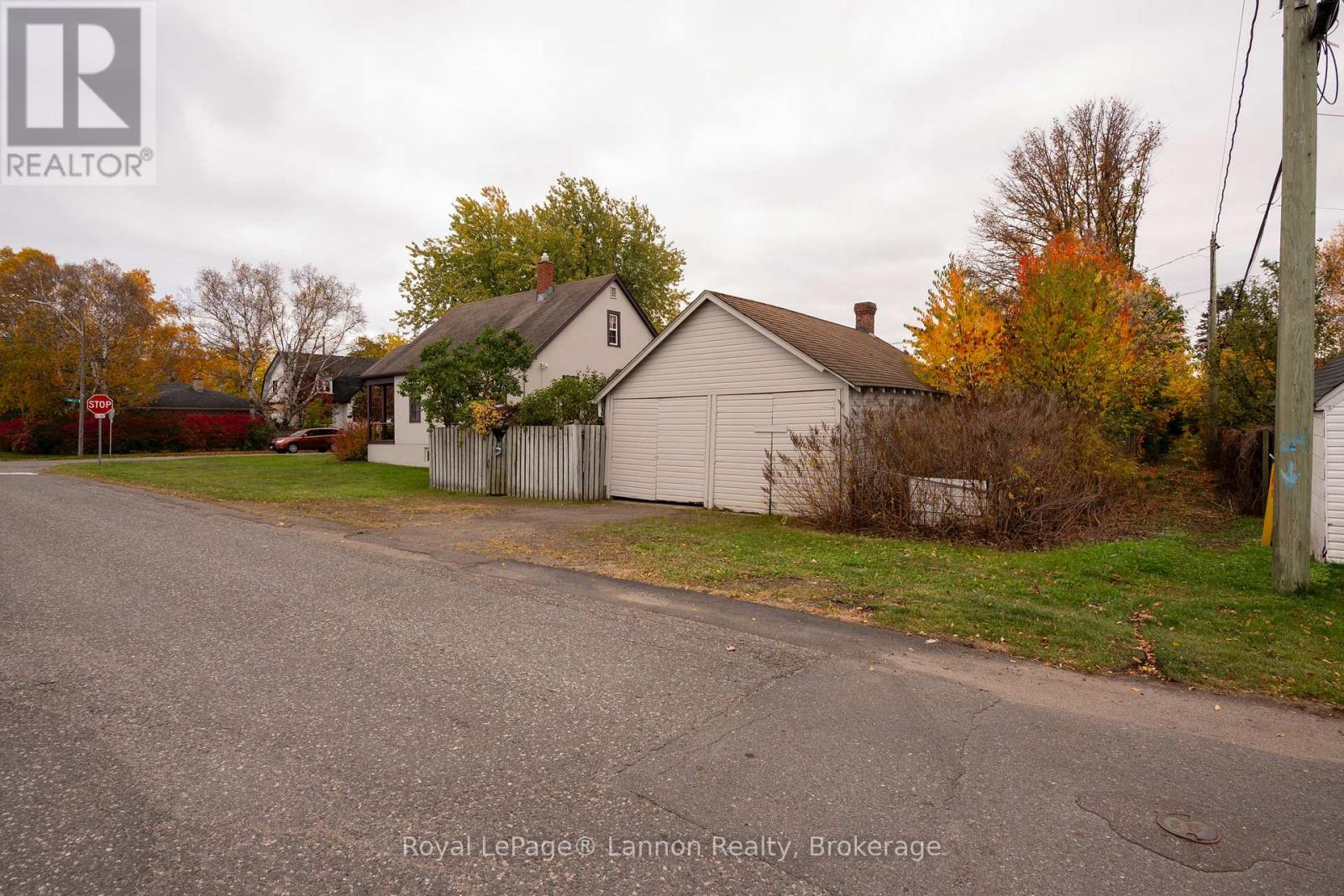 100 Hill Street S Property Photo 35