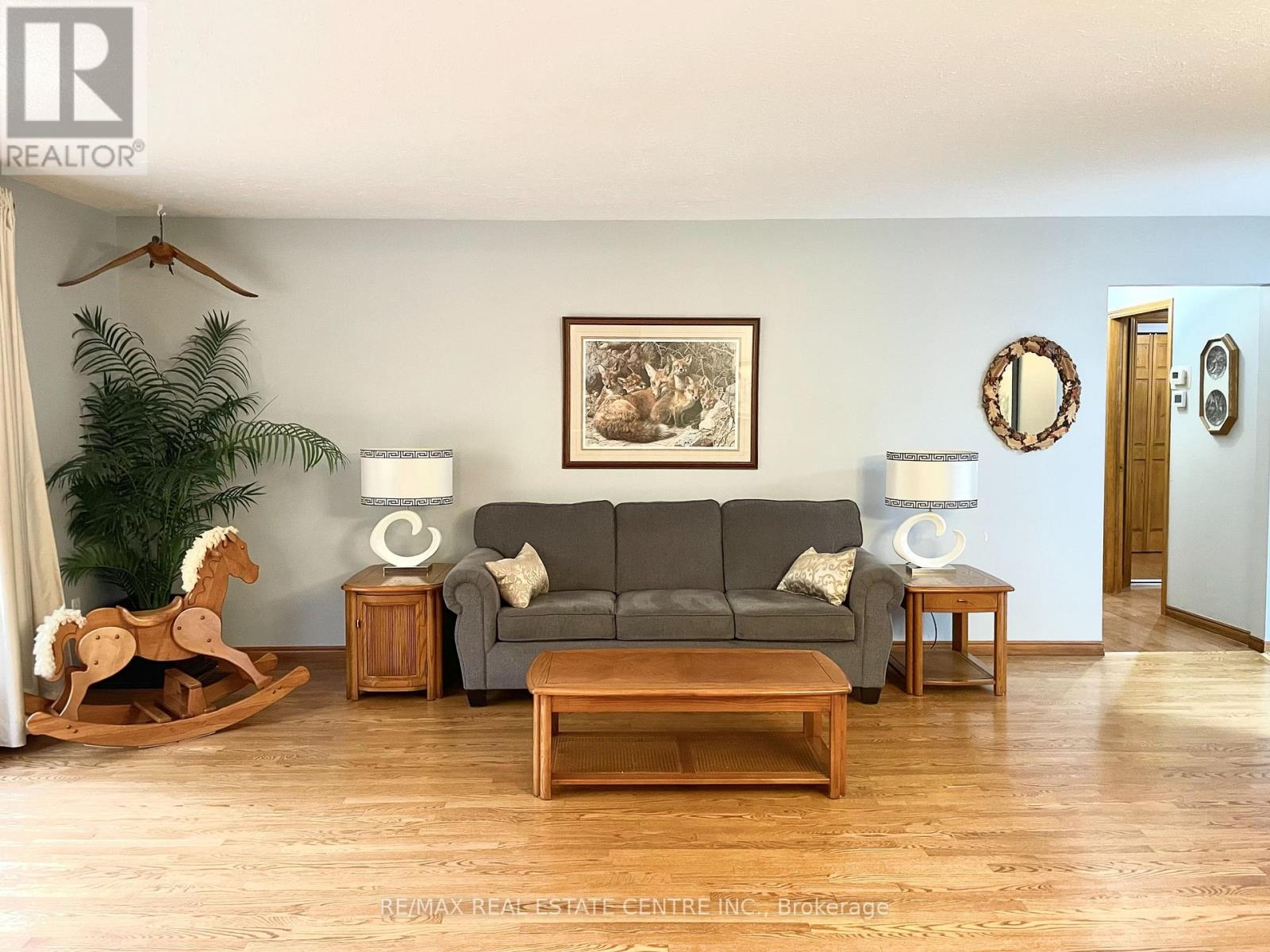485471 30 Side Road Property Photo 8