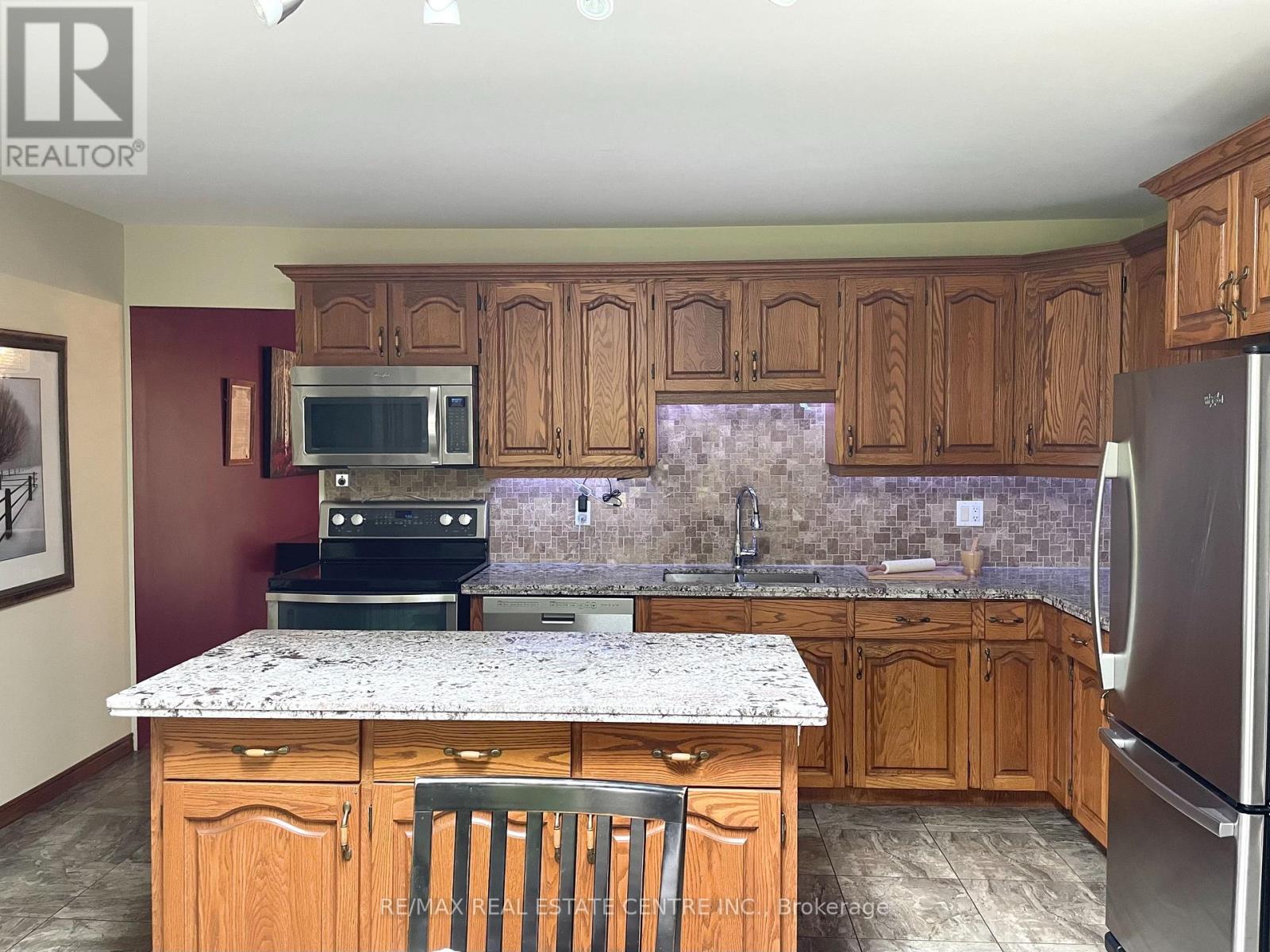 485471 30 Side Road Property Photo 14