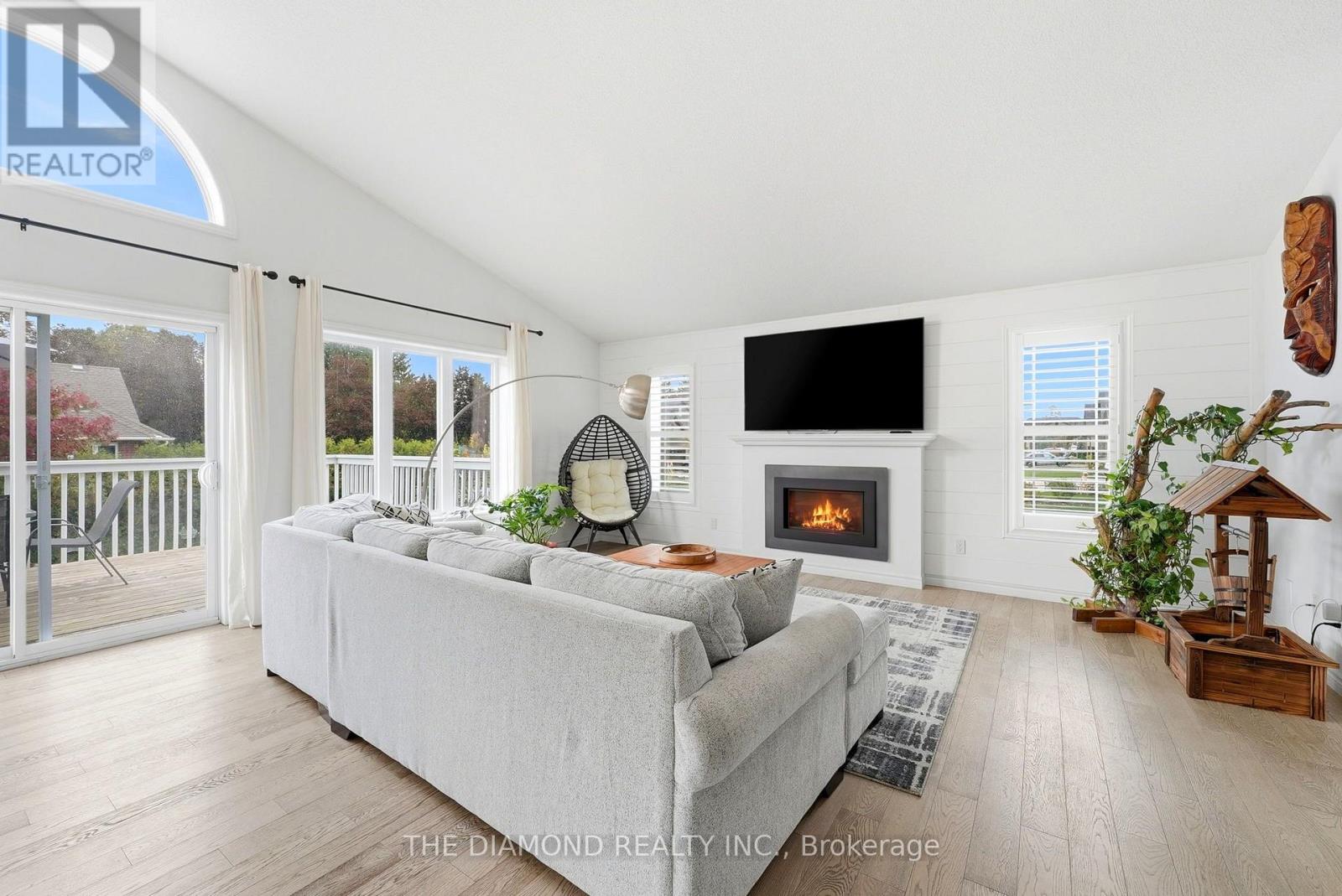 86 Curtis Street Property Photo 8