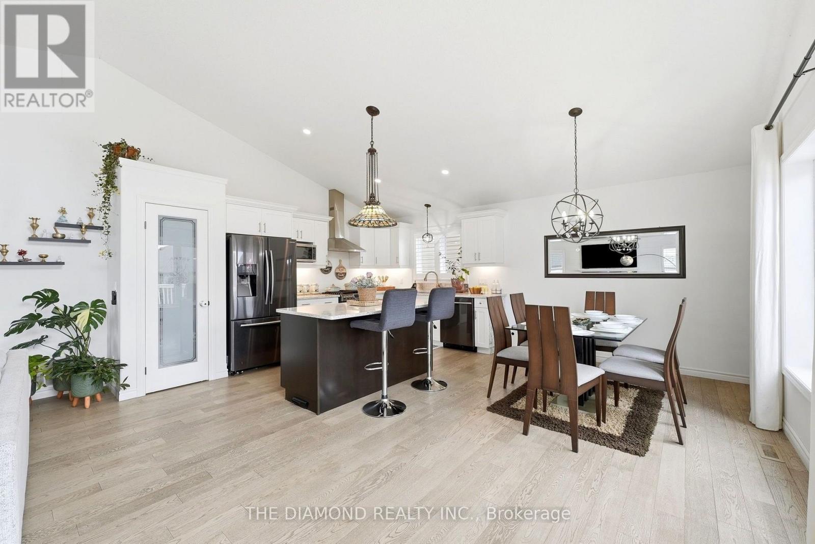 86 Curtis Street Property Photo 10