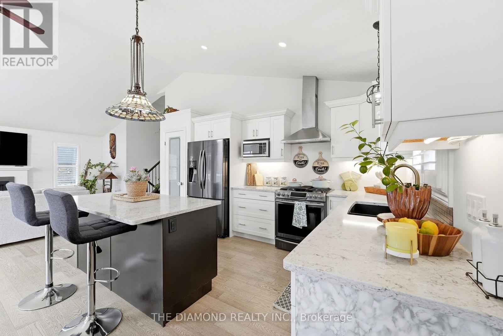 86 Curtis Street Property Photo 12