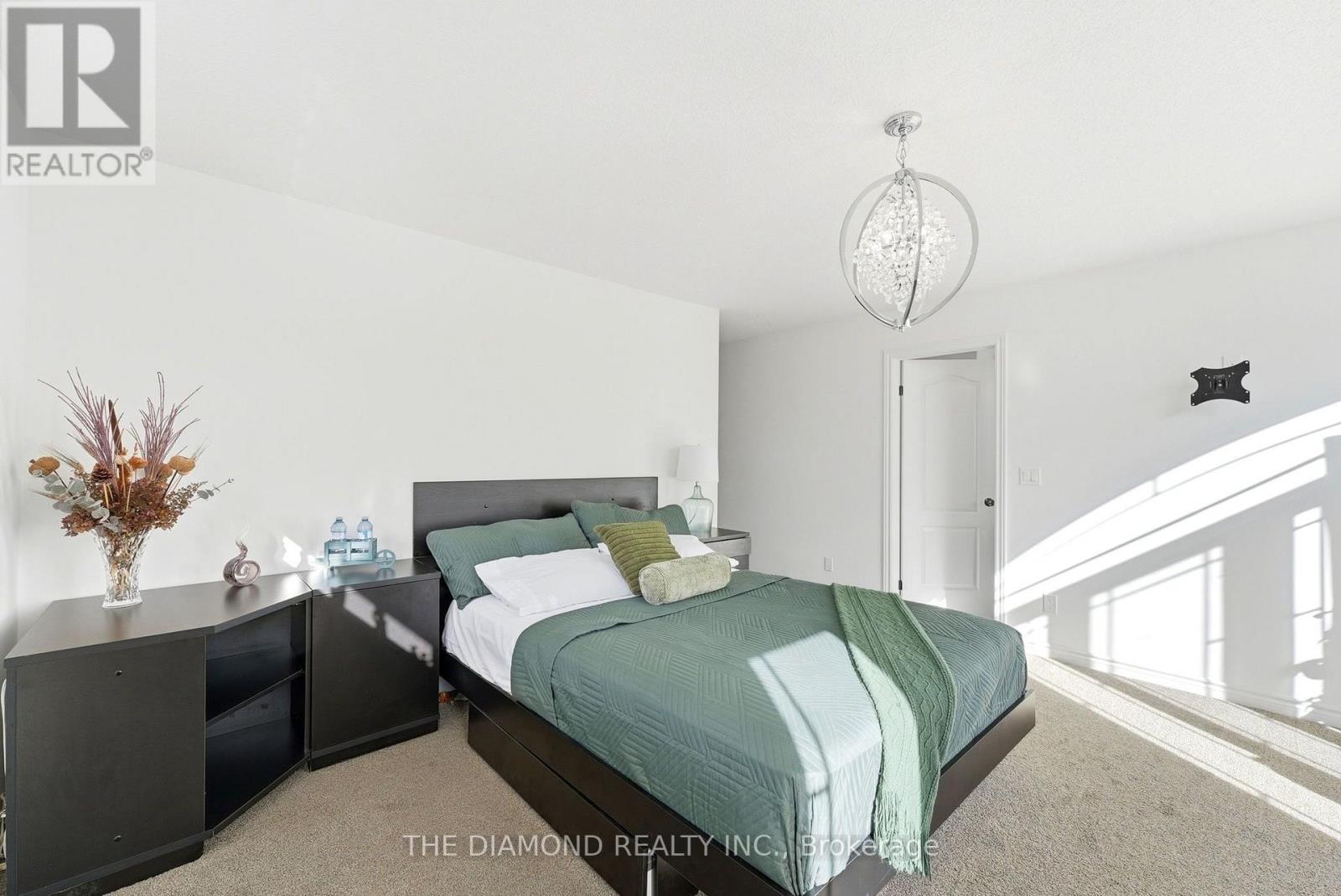 86 Curtis Street Property Photo 20