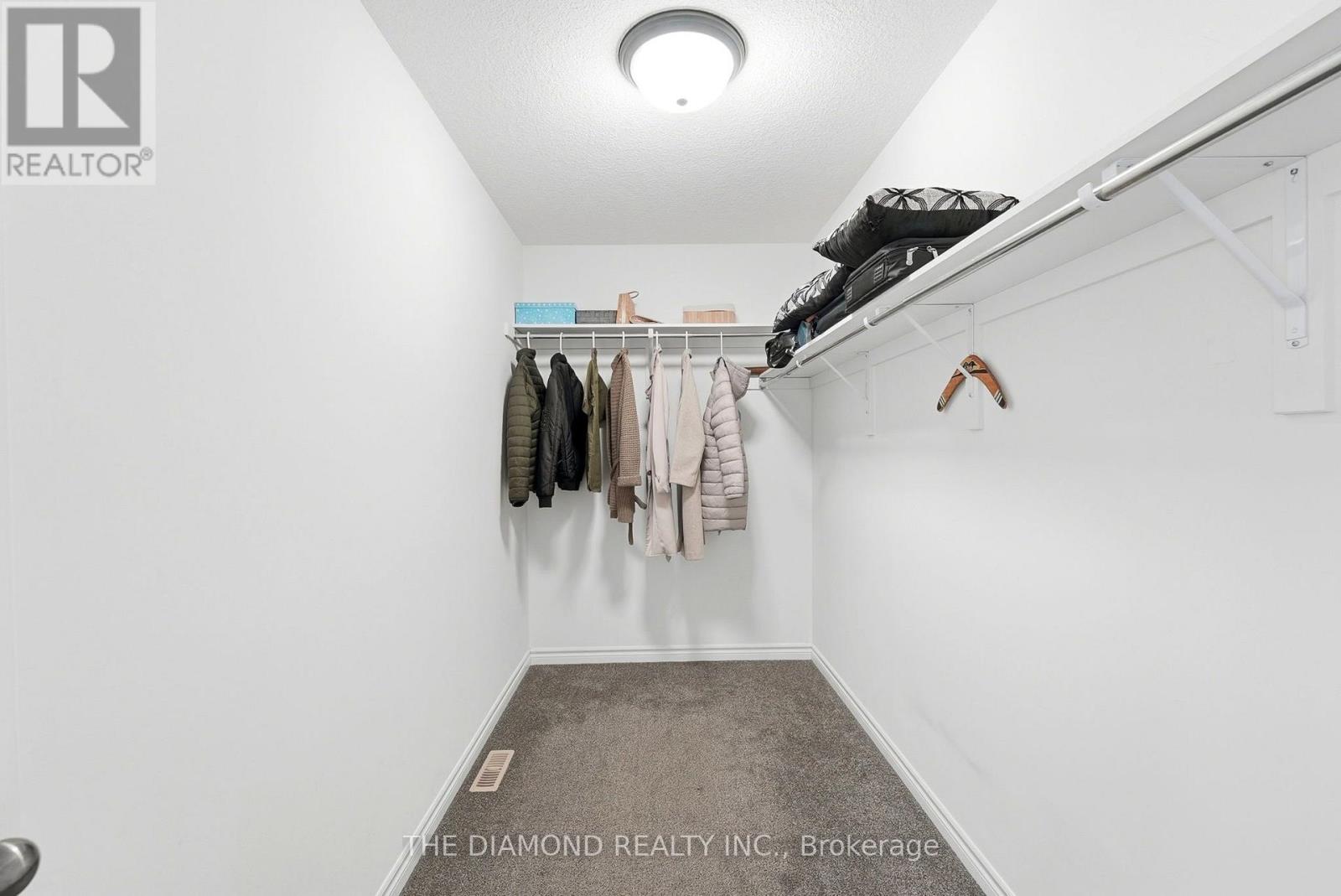 86 Curtis Street Property Photo 30