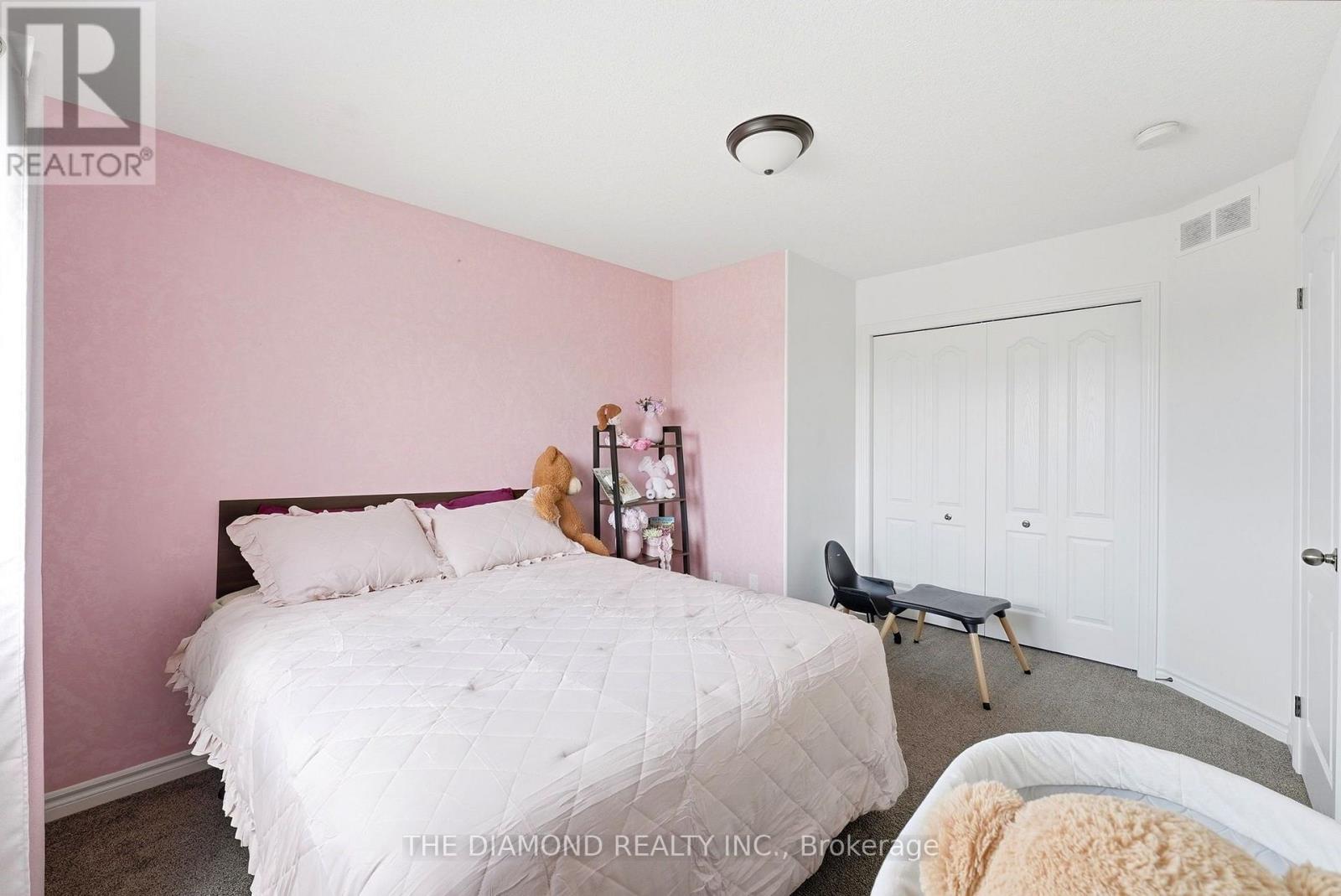 86 Curtis Street Property Photo 32