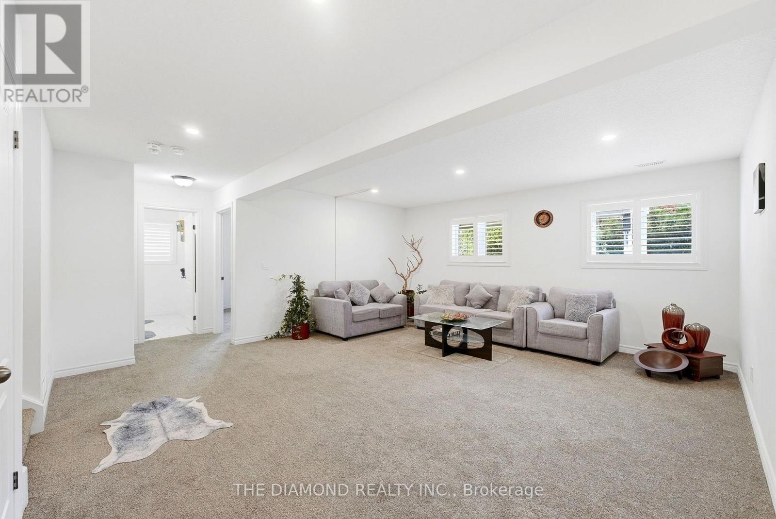 86 Curtis Street Property Photo 35
