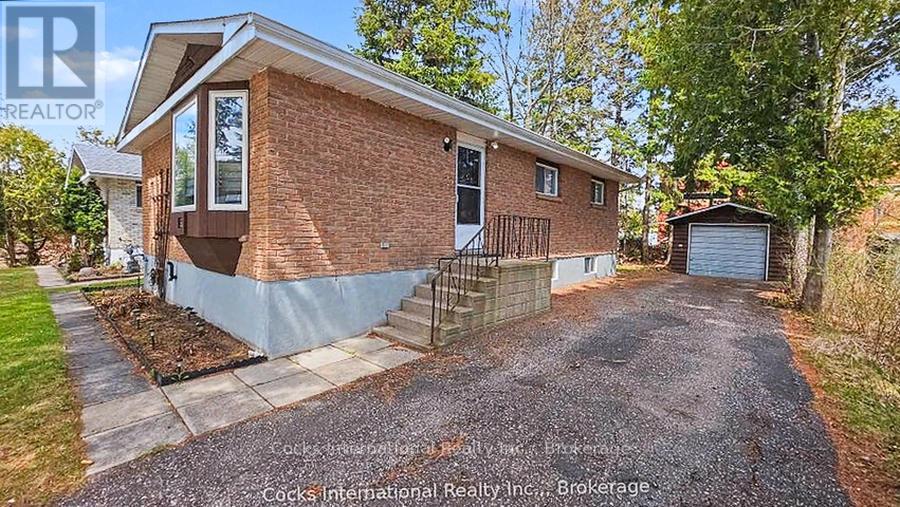 36 Susan Street W Property Photo 39