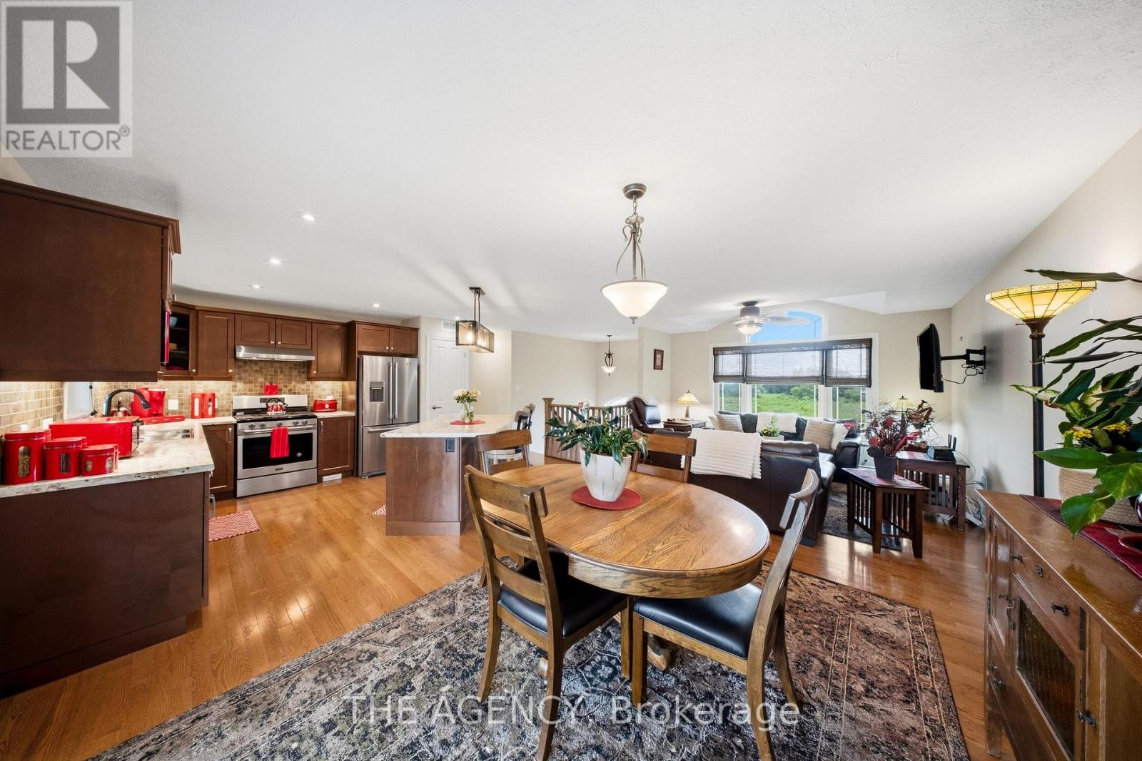 206 Meredith Way Property Photo 14