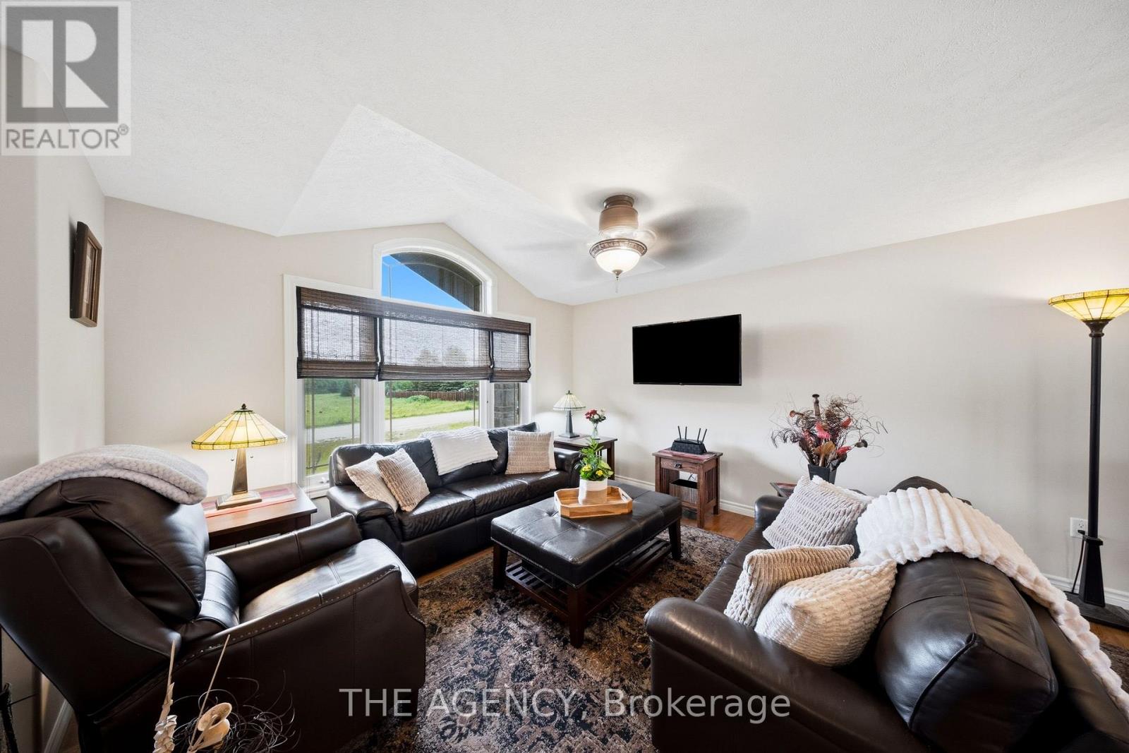 206 Meredith Way Property Photo 15