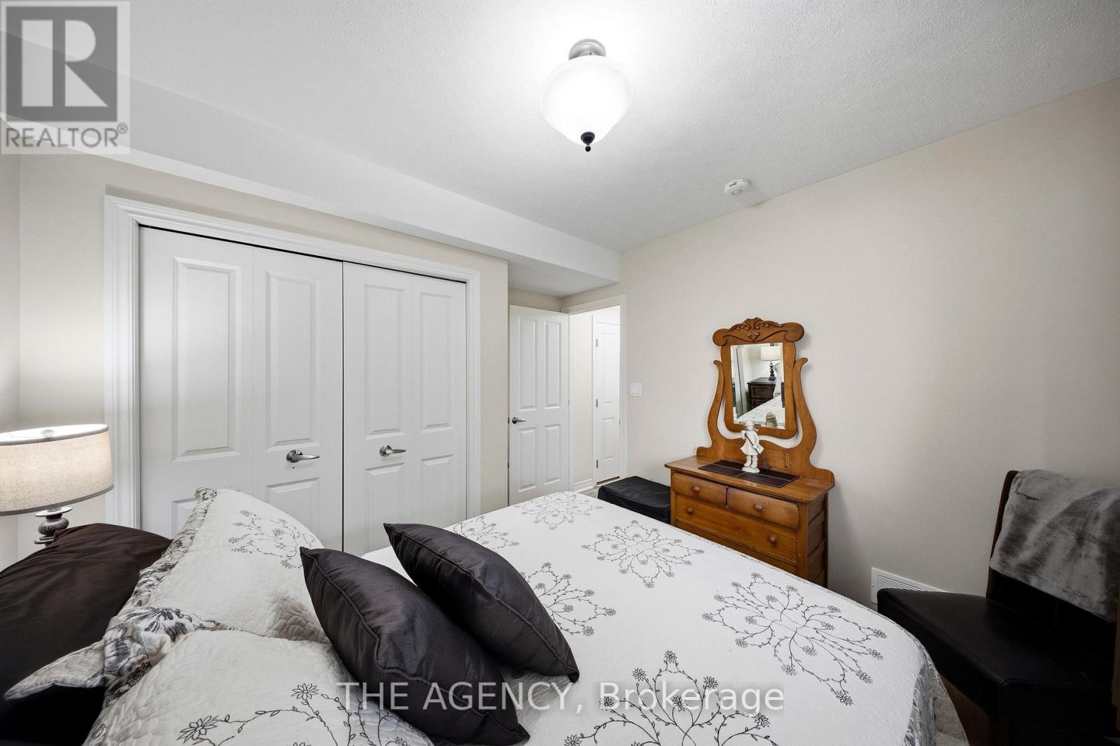 206 Meredith Way Property Photo 30