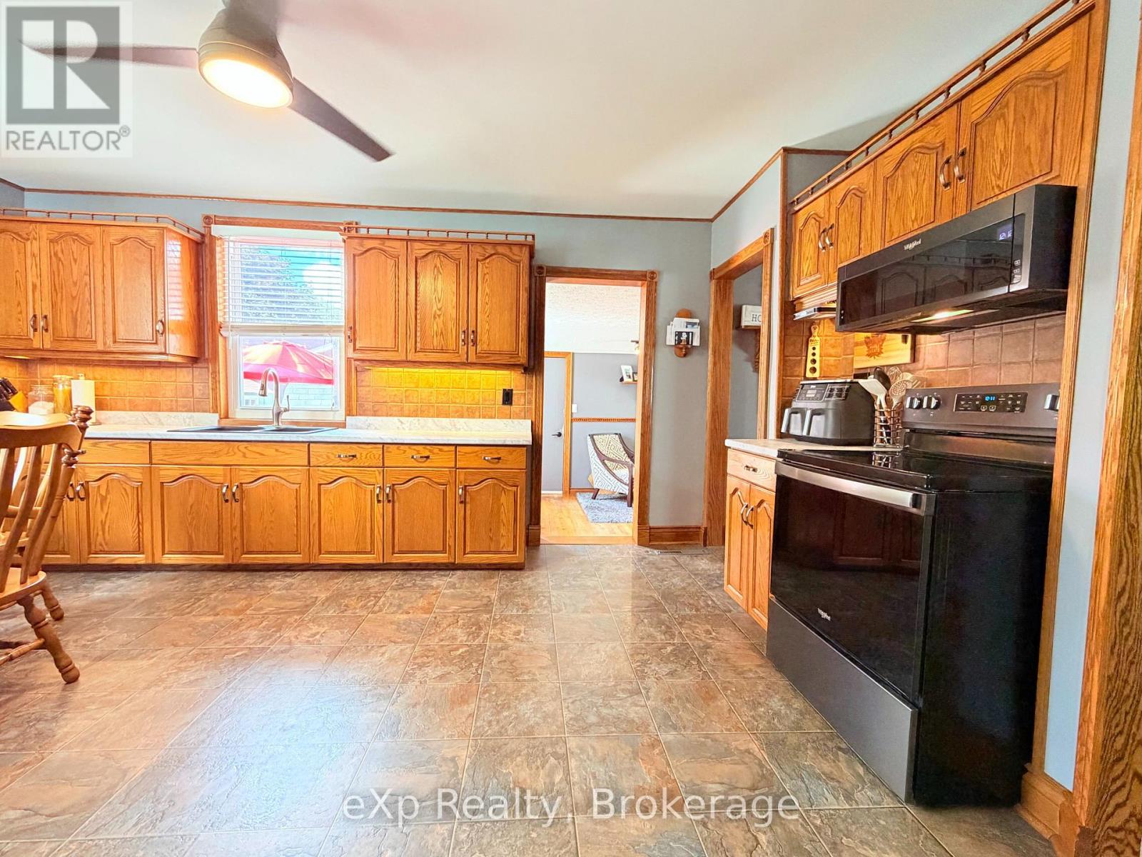 503 Yonge Street S Property Photo 13
