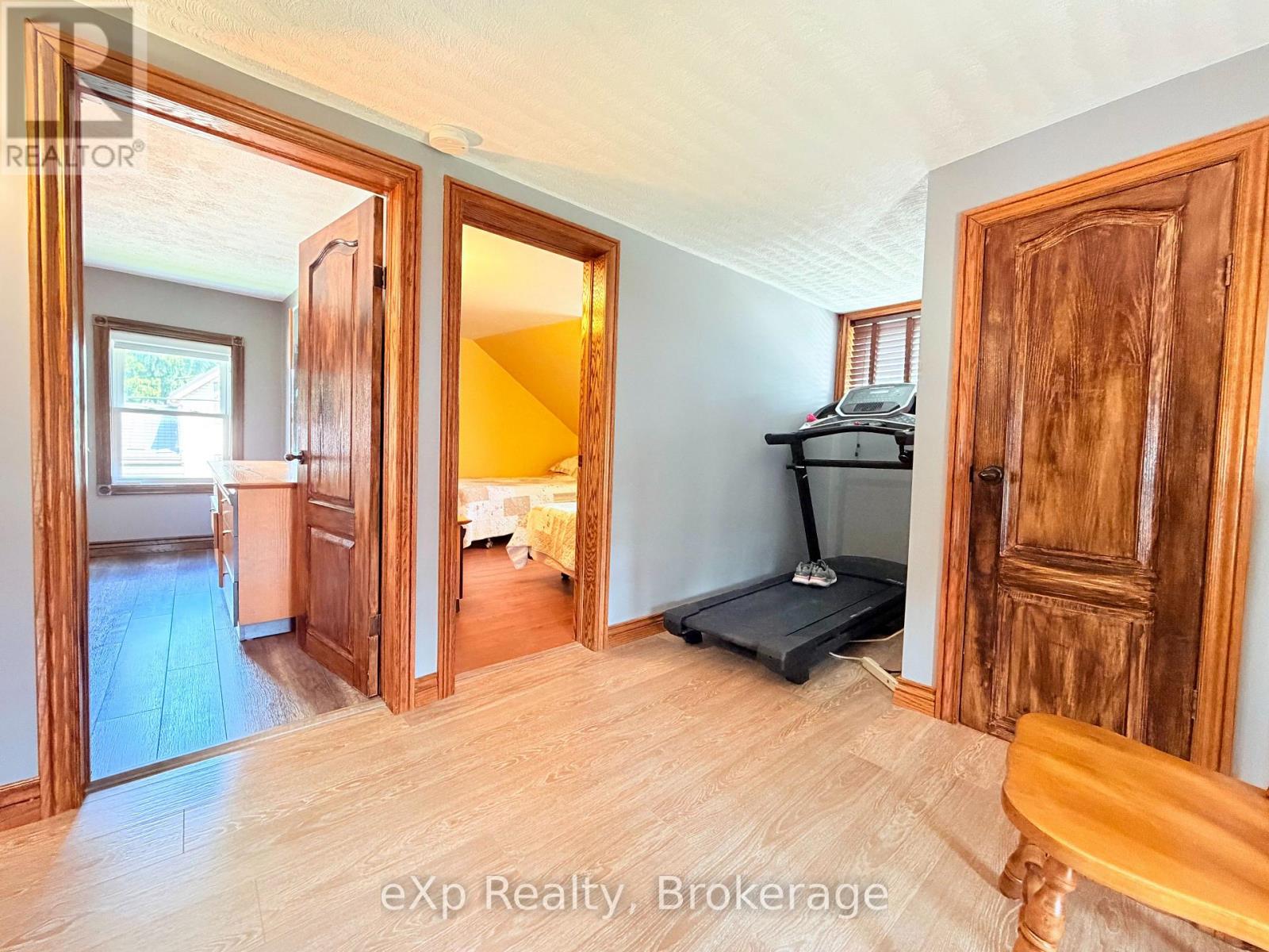 503 Yonge Street S Property Photo 16