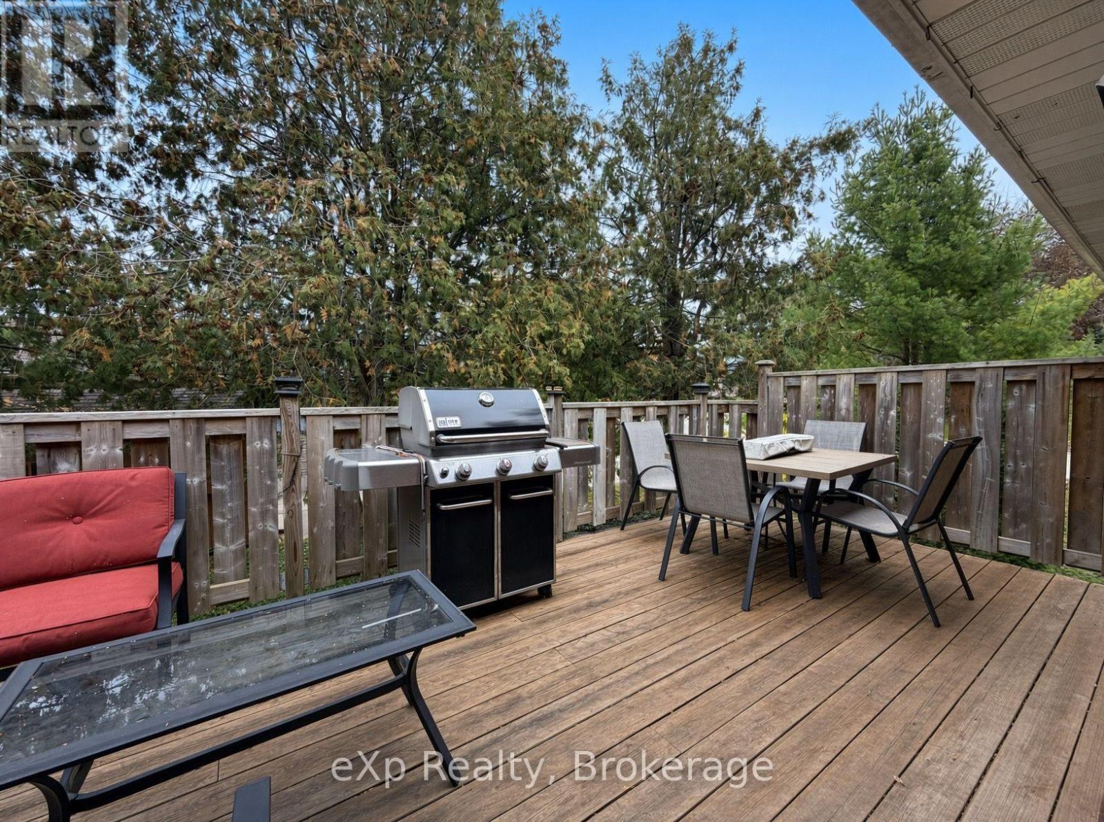 271 Thomas Street Property Photo 15