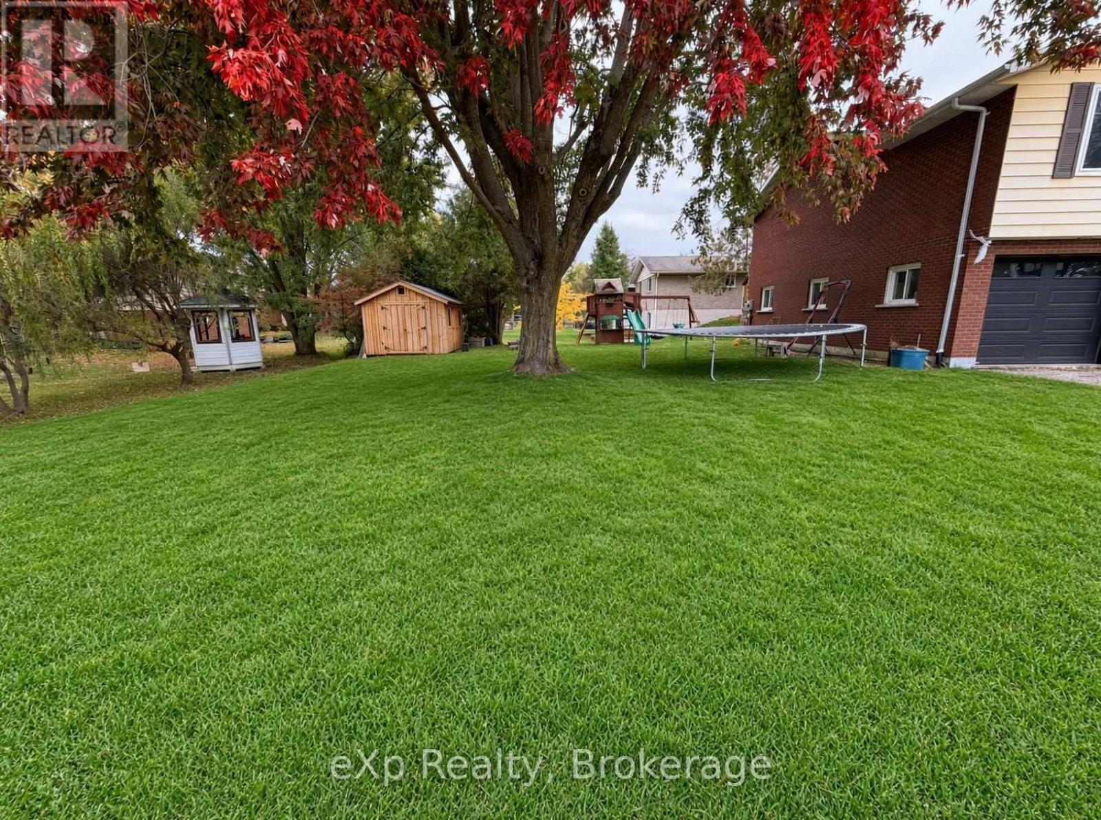 271 Thomas Street Property Photo 25