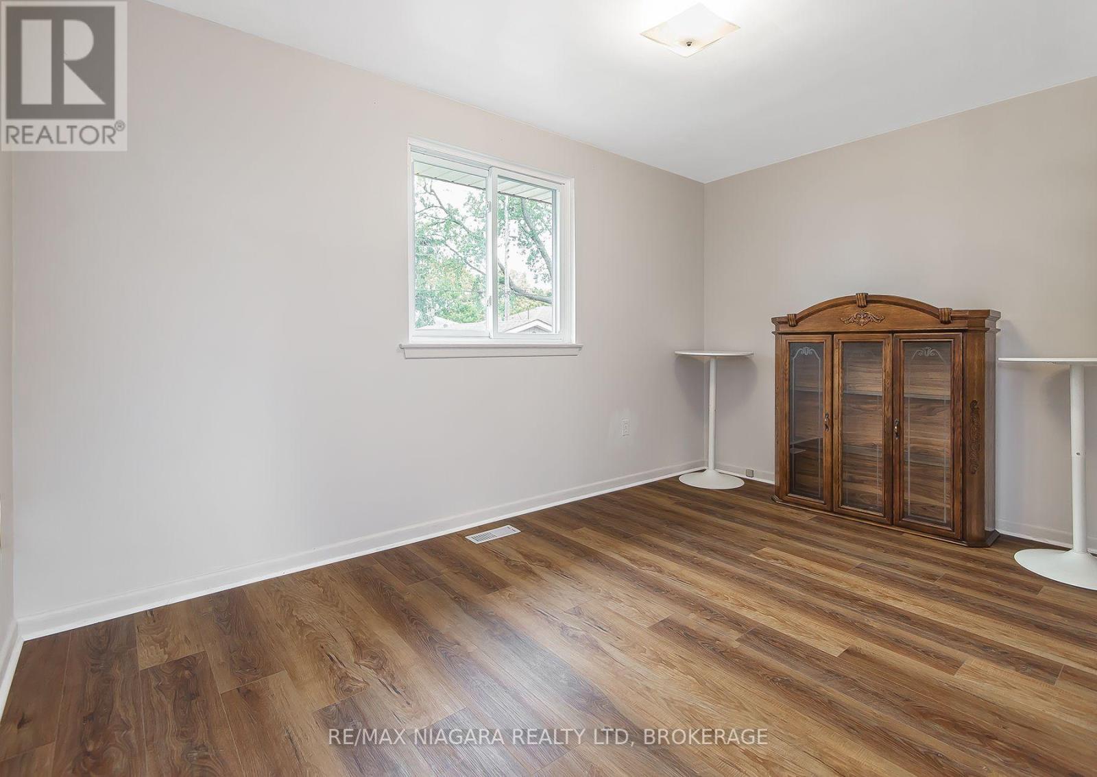 10 First Avenue Property Photo 21