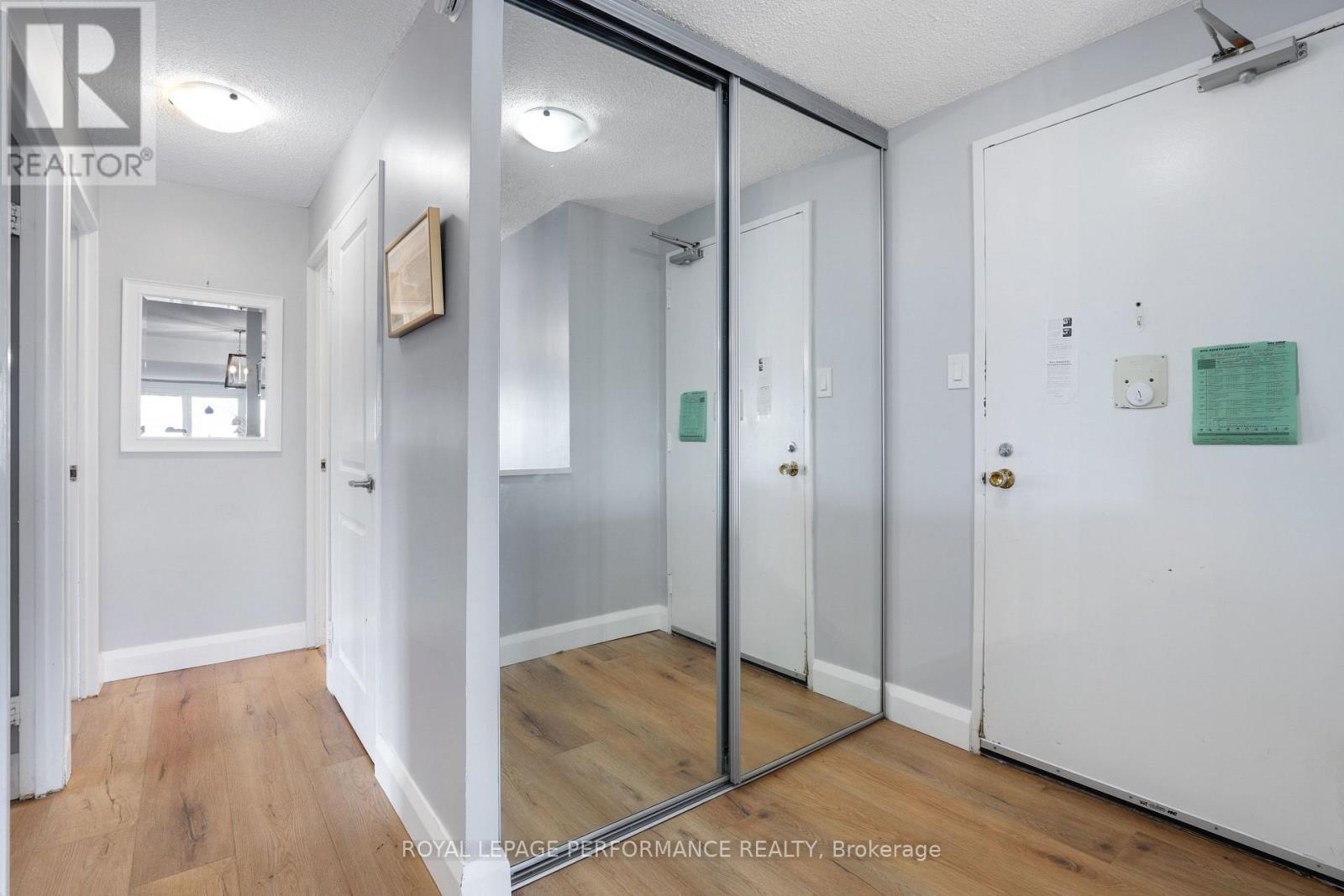 703 - 1081 Ambleside Drive Property Photo 4