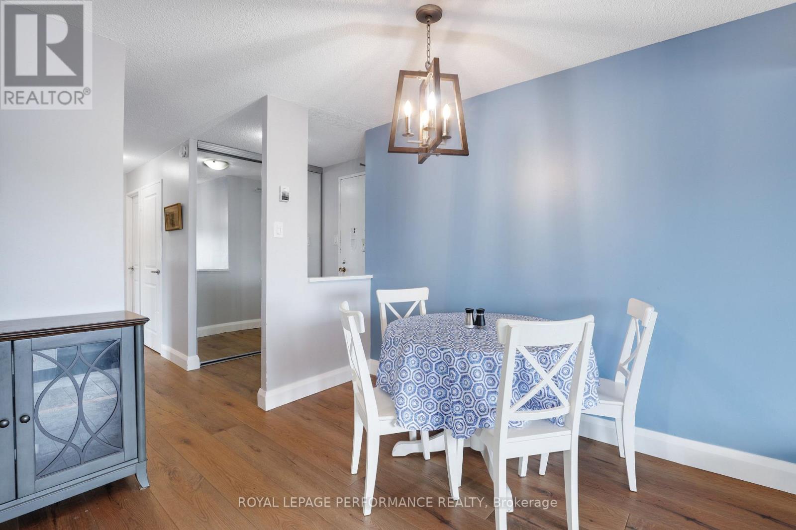703 - 1081 Ambleside Drive Property Photo 7