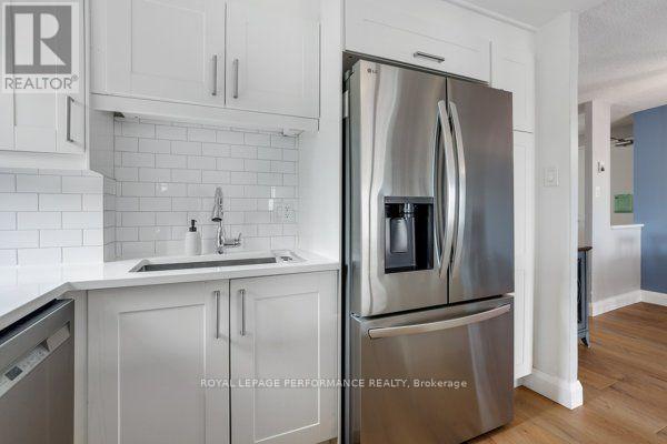 703 - 1081 Ambleside Drive Property Photo 9