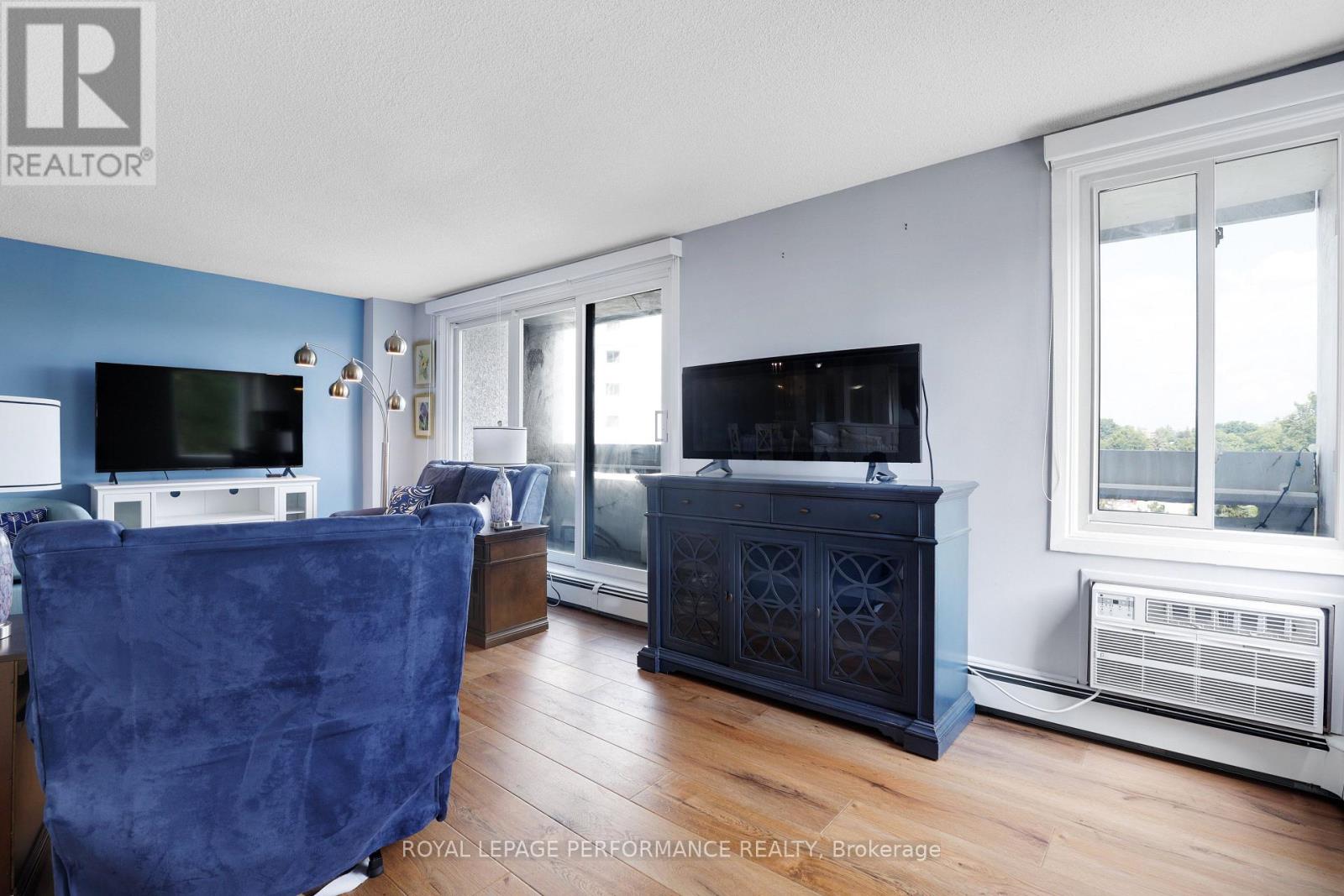 703 - 1081 Ambleside Drive Property Photo 17