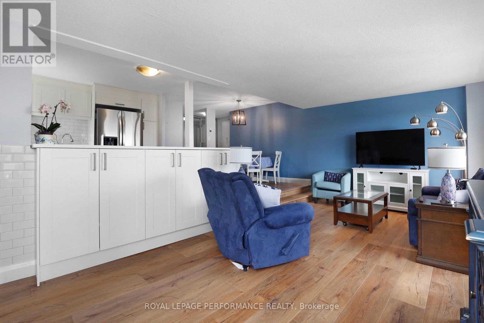703 - 1081 Ambleside Drive Property Photo 18