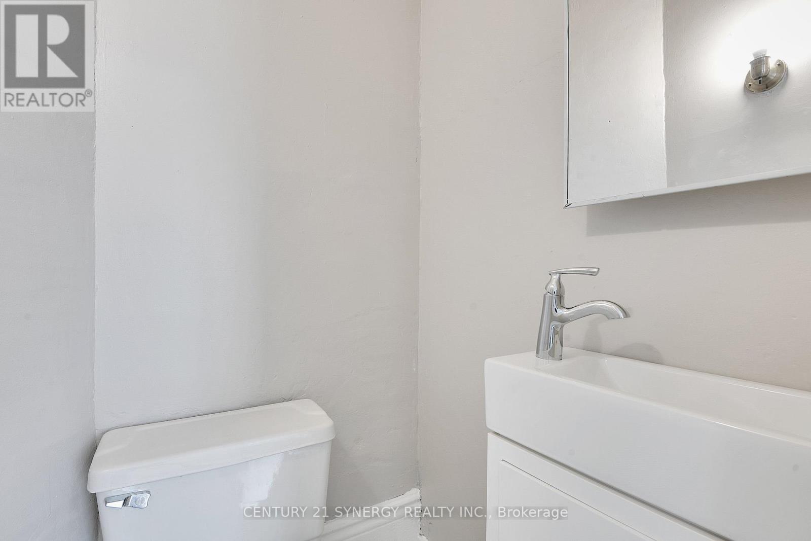 154-156 Beckwith Street N Property Photo 12