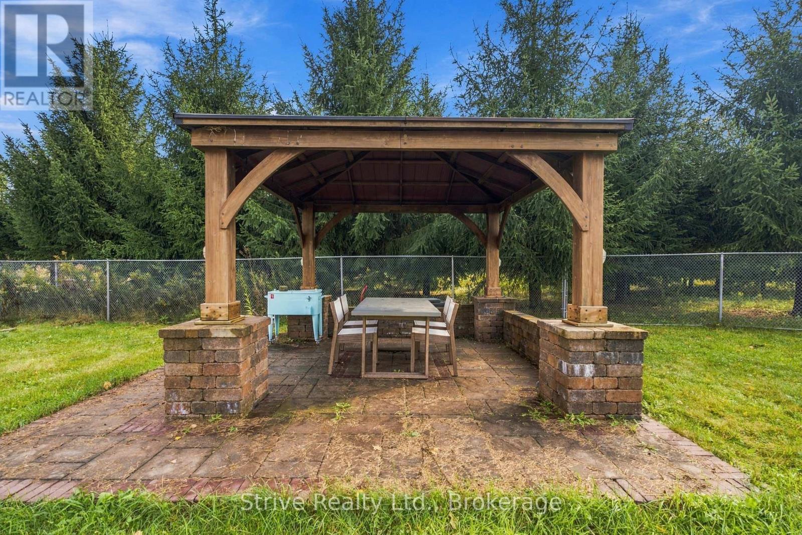 239 Fallis Line Property Photo 49