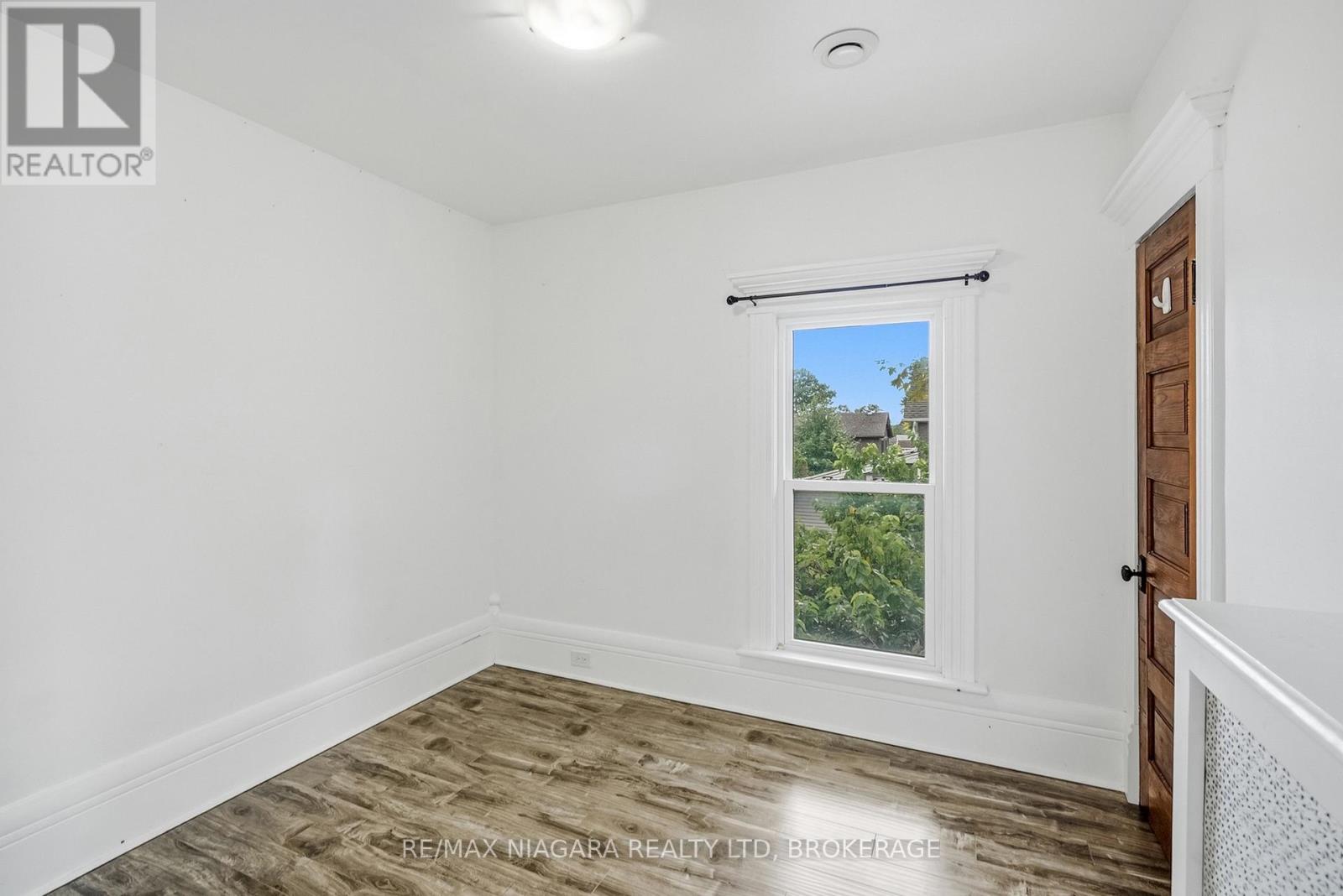 181 Chippawa Road Property Photo 31