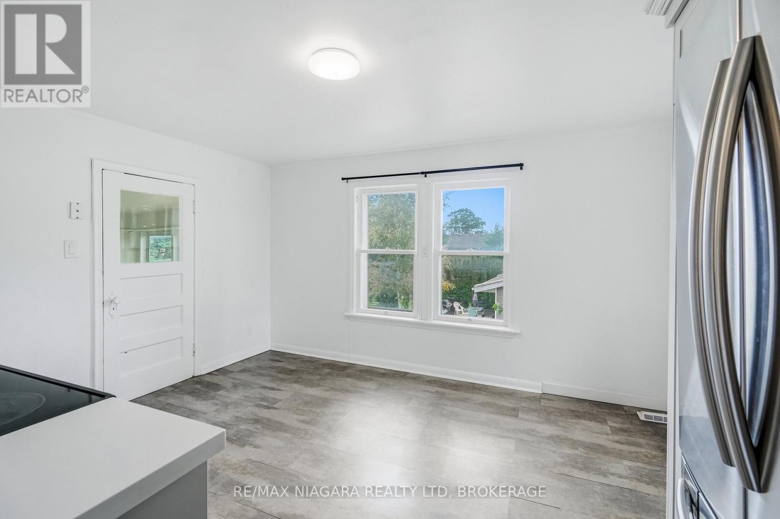 181 Chippawa Road Property Photo 33