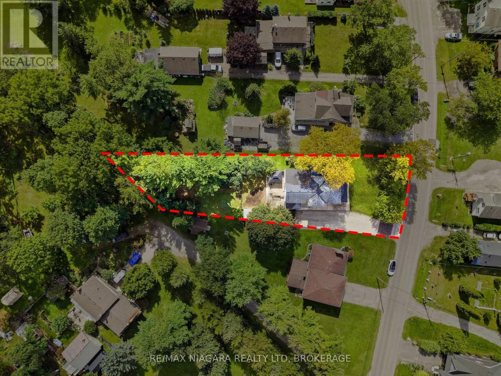 181 Chippawa Road Property Photo 45