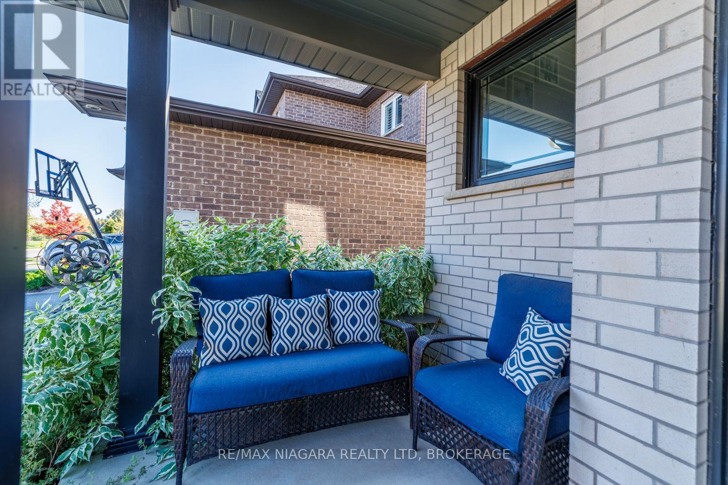 6 Bergenstein Crescent Property Photo 4