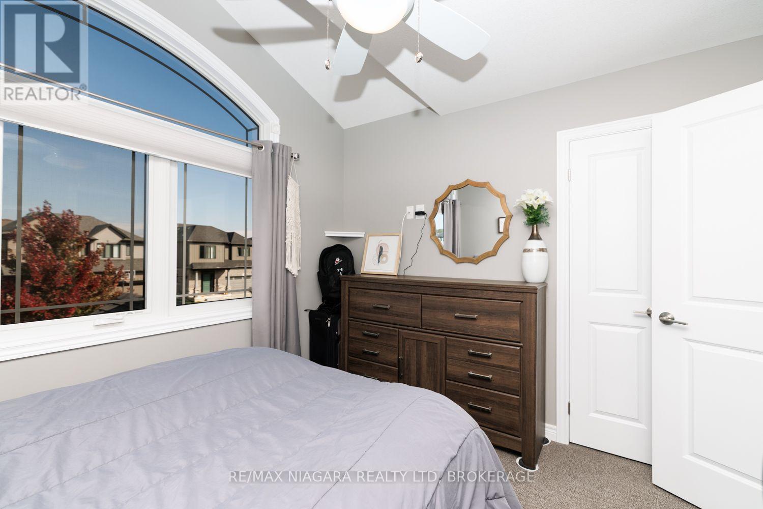 6 Bergenstein Crescent Property Photo 21