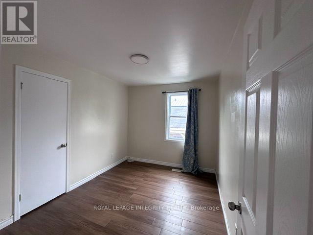 607 12th Street E Property Photo 6