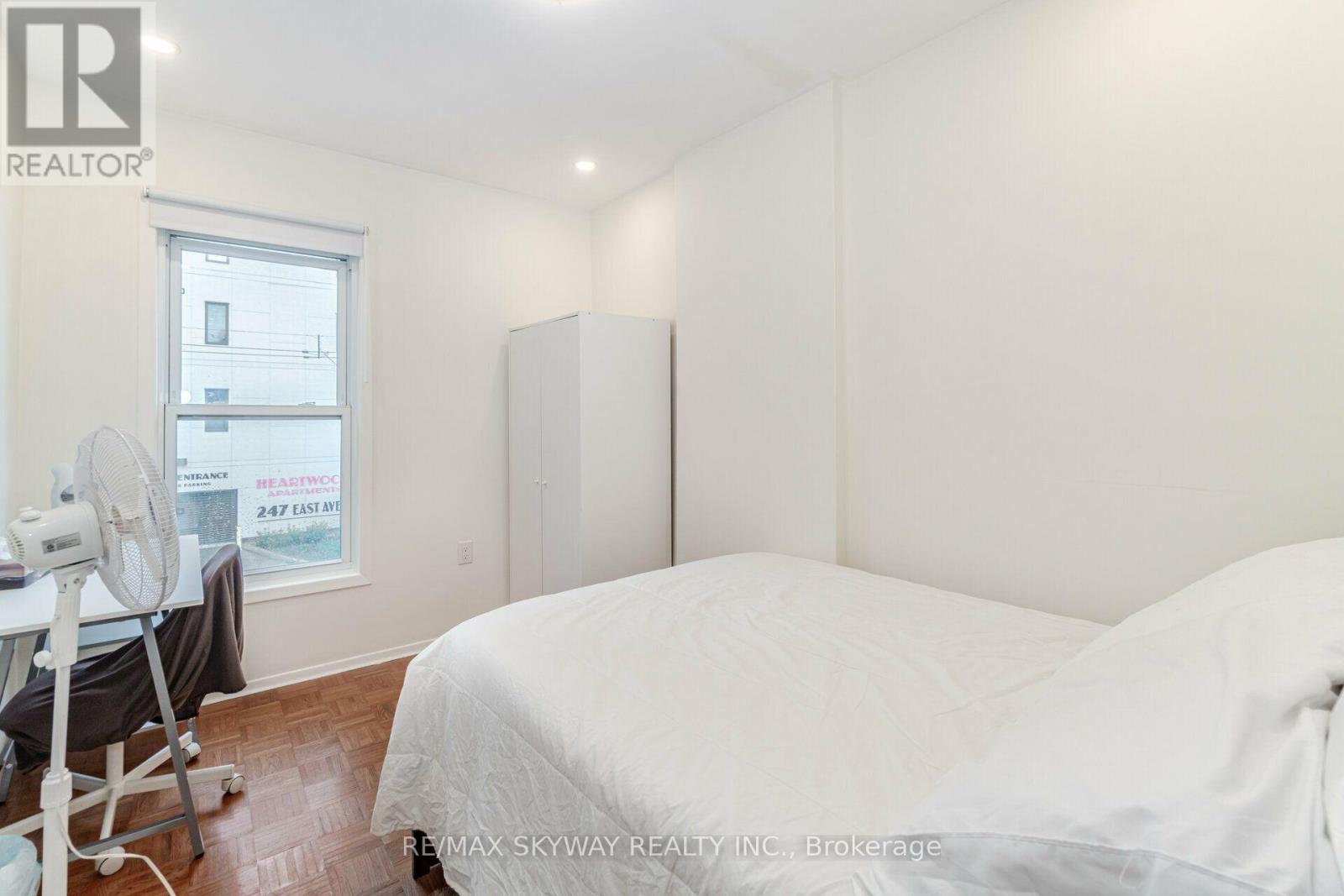 242 East Avenue N Property Photo 21